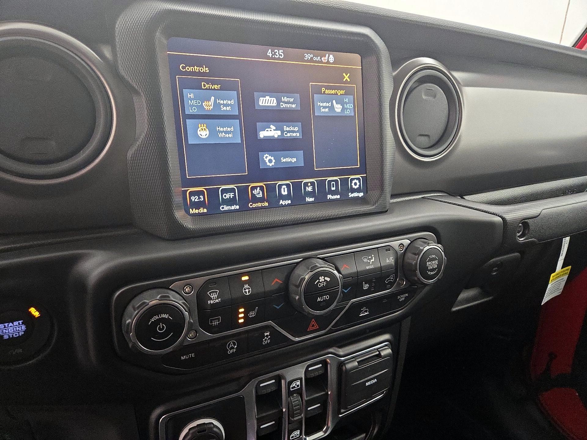 Thumbnail: 2023 Jeep Gladiator - 17