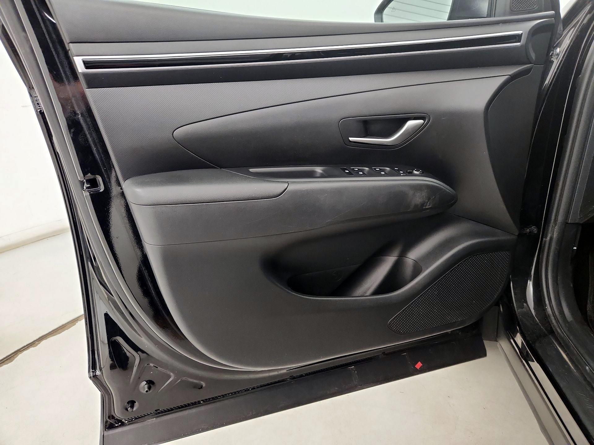 Thumbnail: 2023 Hyundai Tucson - 12