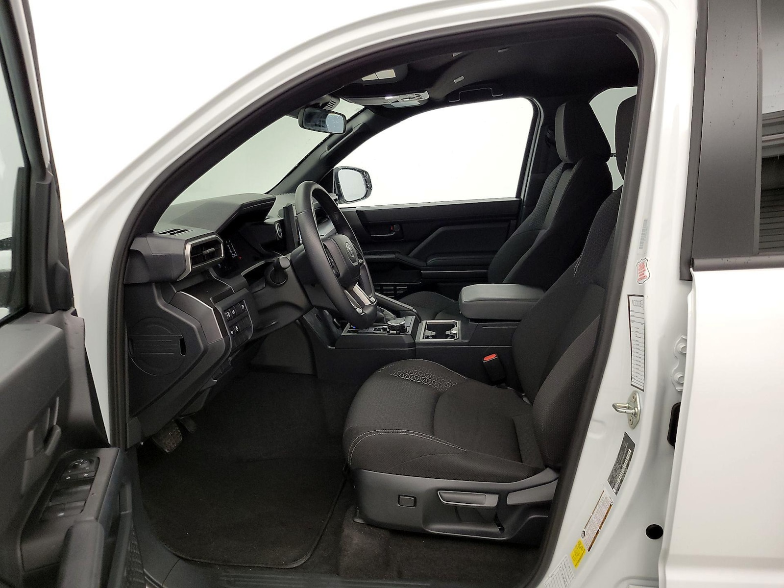 2025 Toyota 4Runner SR5 - Photo 12