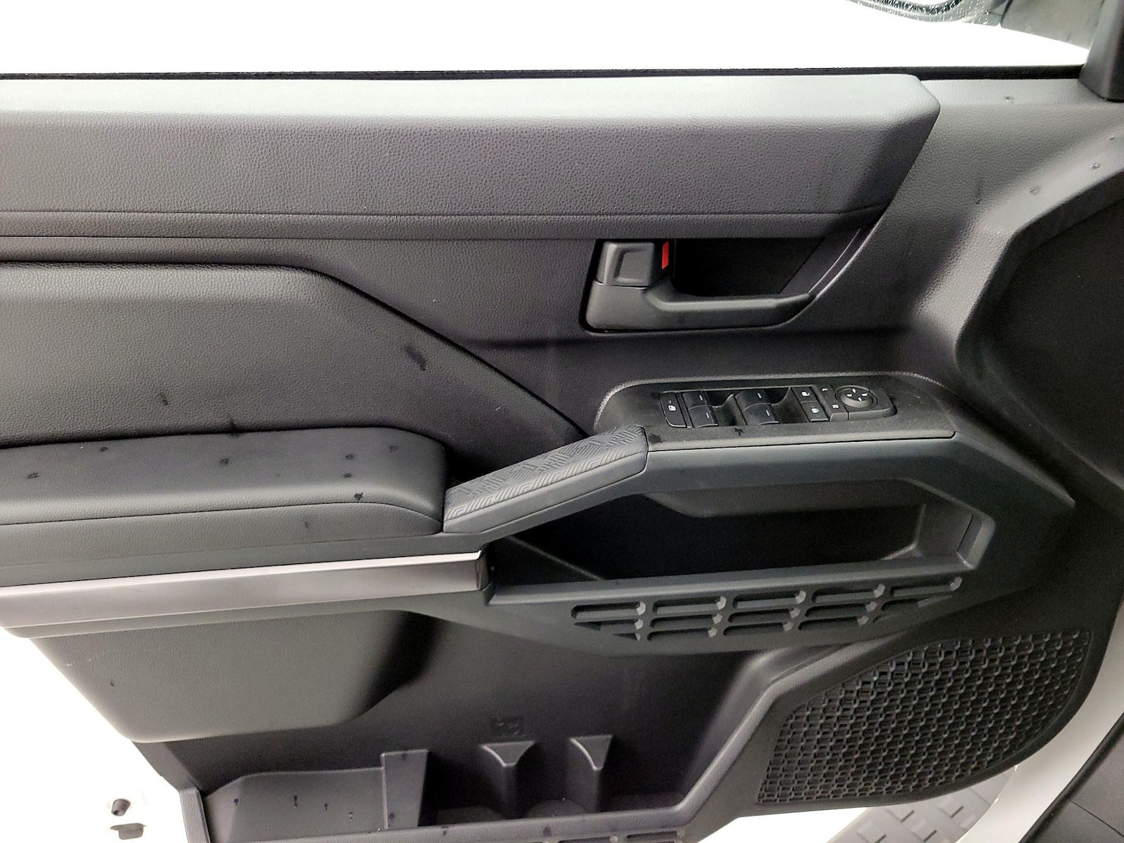 2025 Toyota 4Runner SR5 - Photo 13