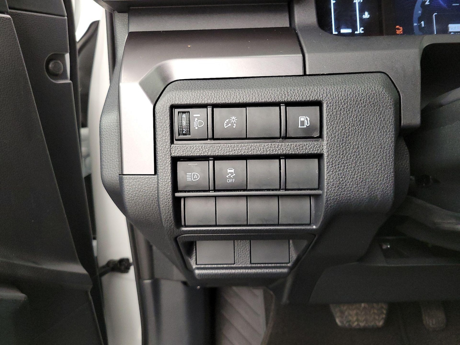 2025 Toyota 4Runner SR5 - Photo 14