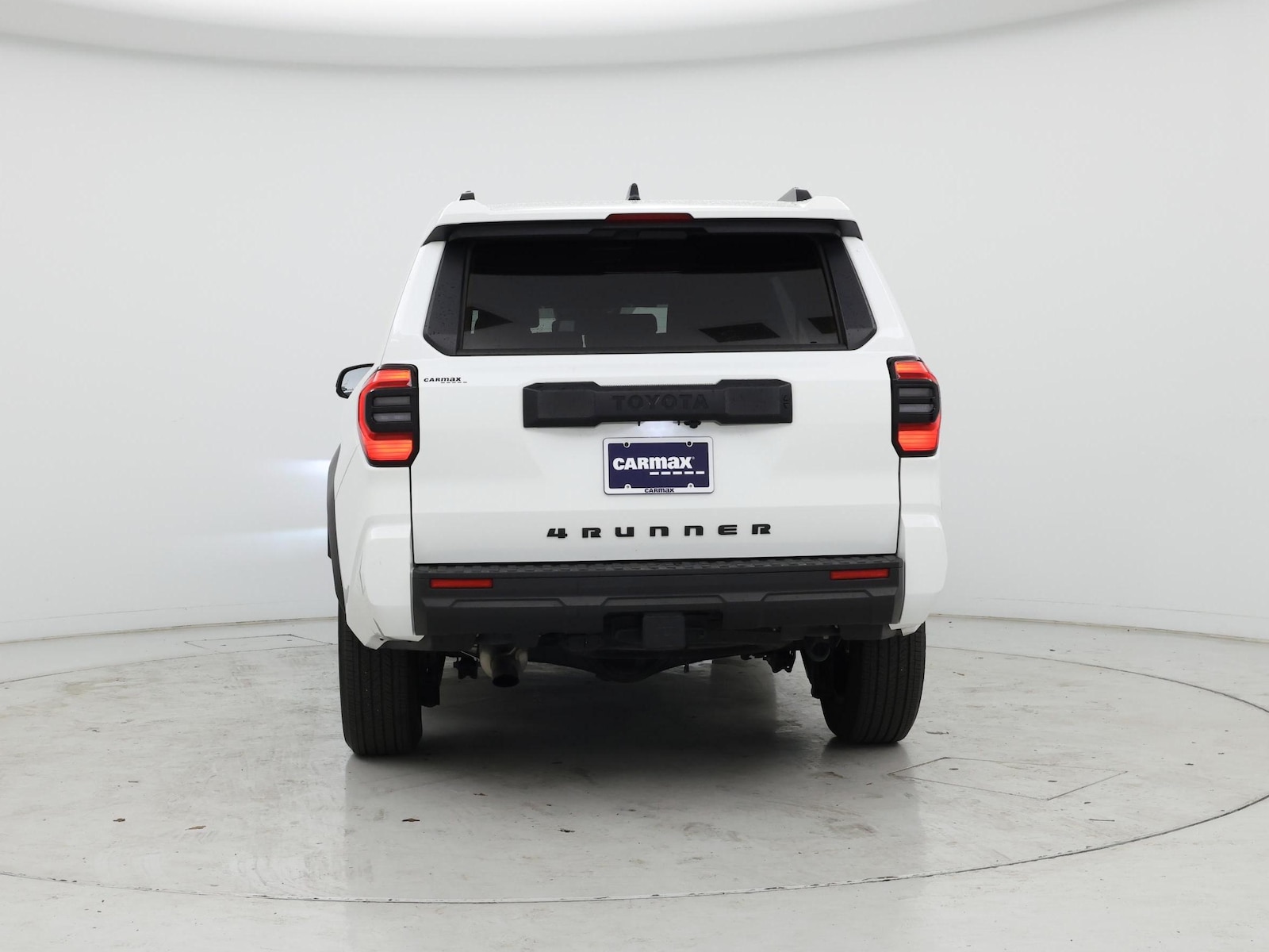 2025 Toyota 4Runner SR5 - Photo 7