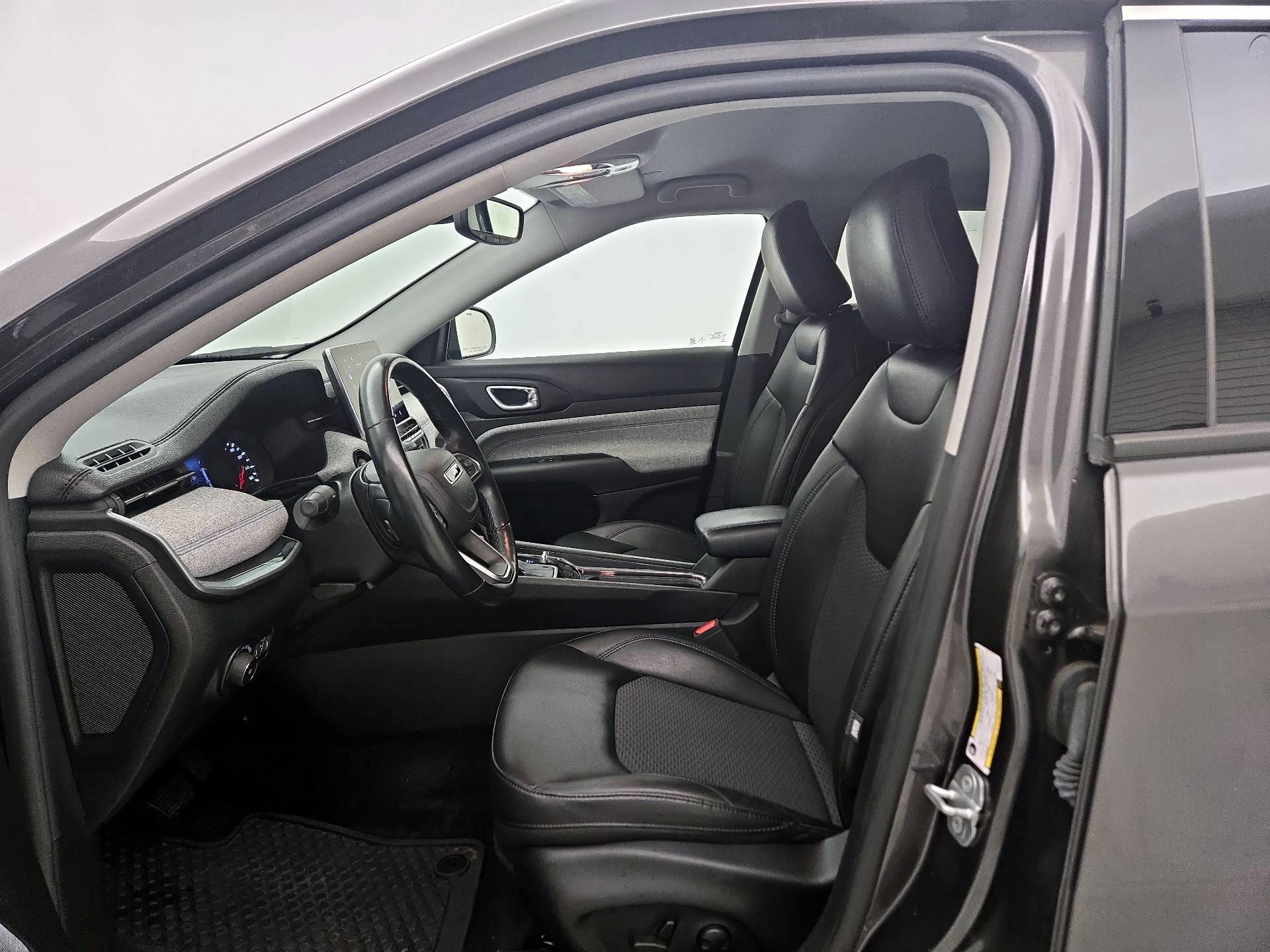 Thumbnail: 2022 Jeep Compass - 11