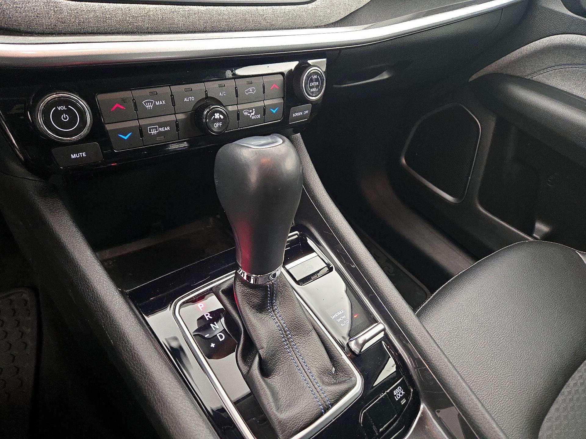 Thumbnail: 2022 Jeep Compass - 17