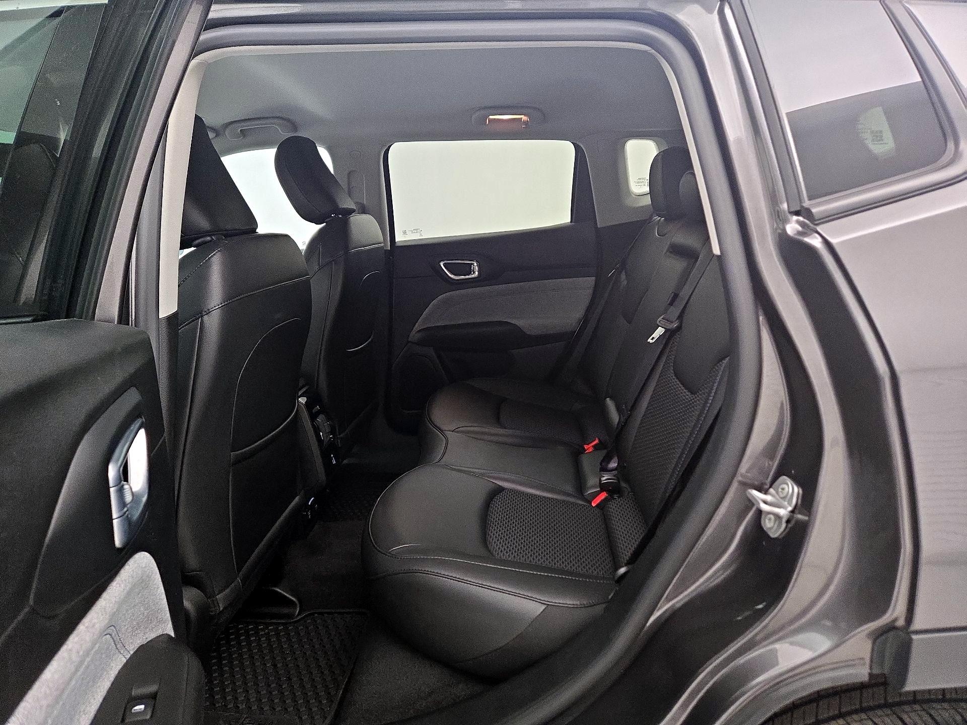 Thumbnail: 2022 Jeep Compass - 19