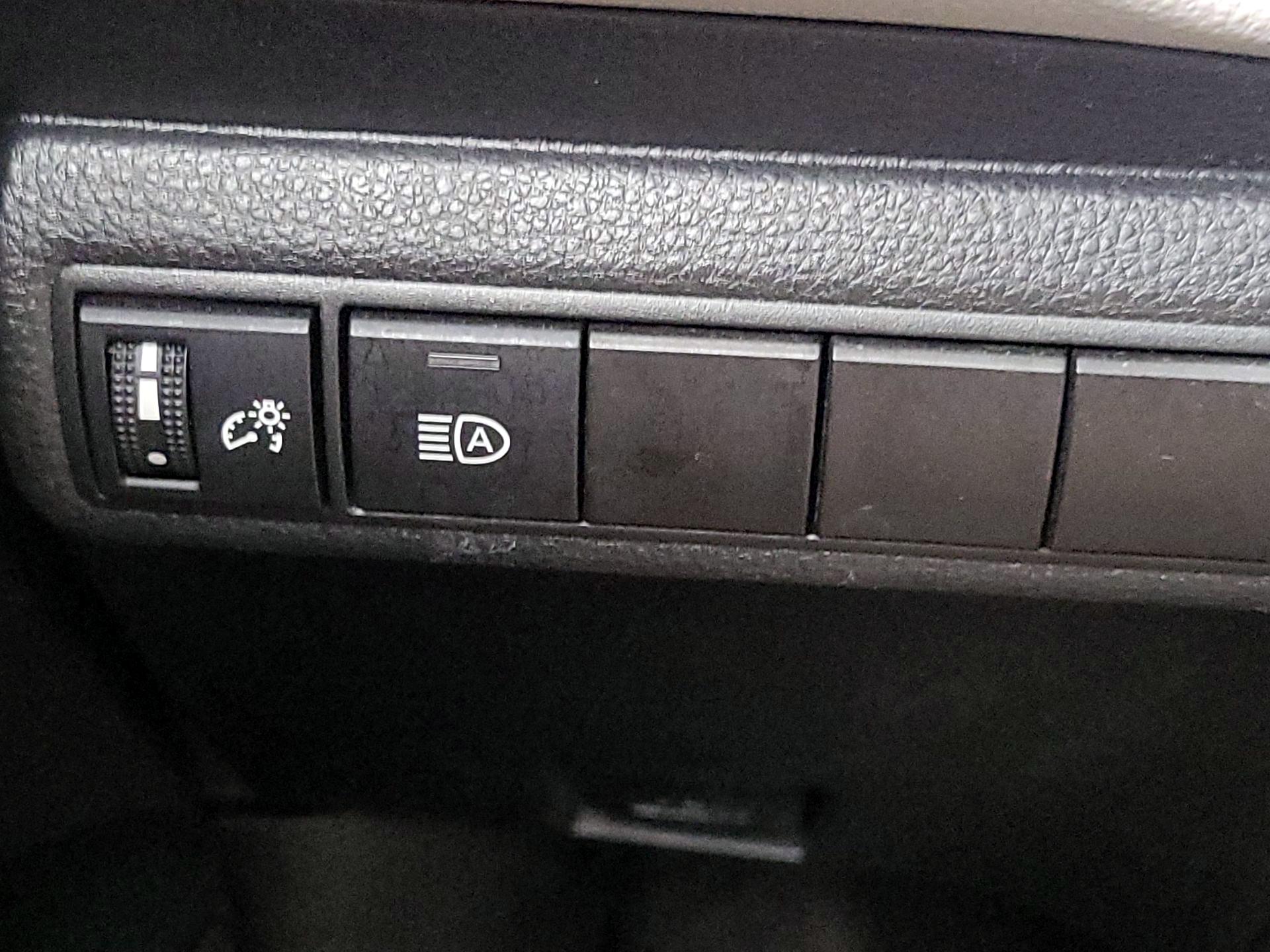 Thumbnail: 2023 Toyota Corolla - 13