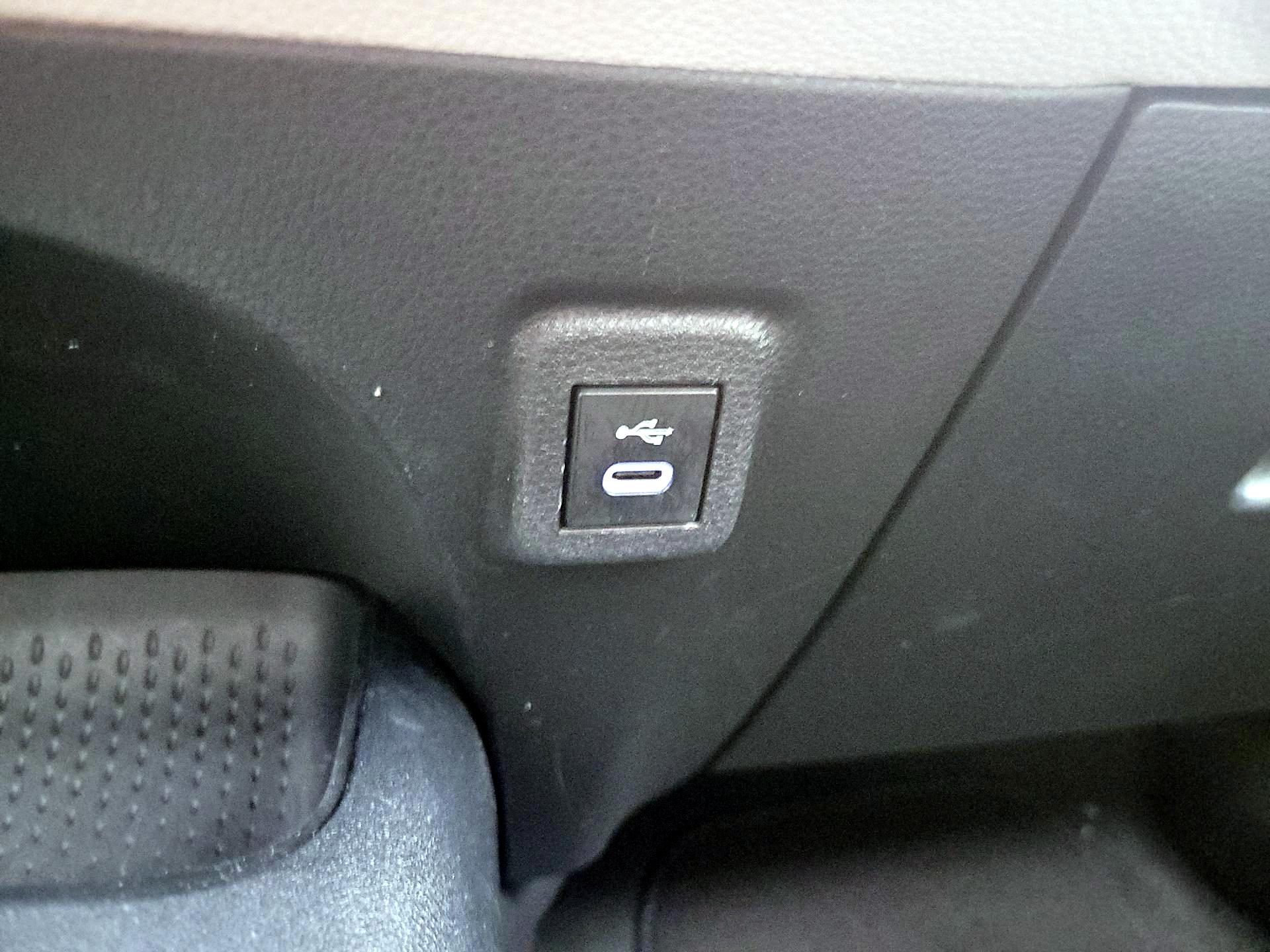 Thumbnail: 2023 Toyota Corolla - 18