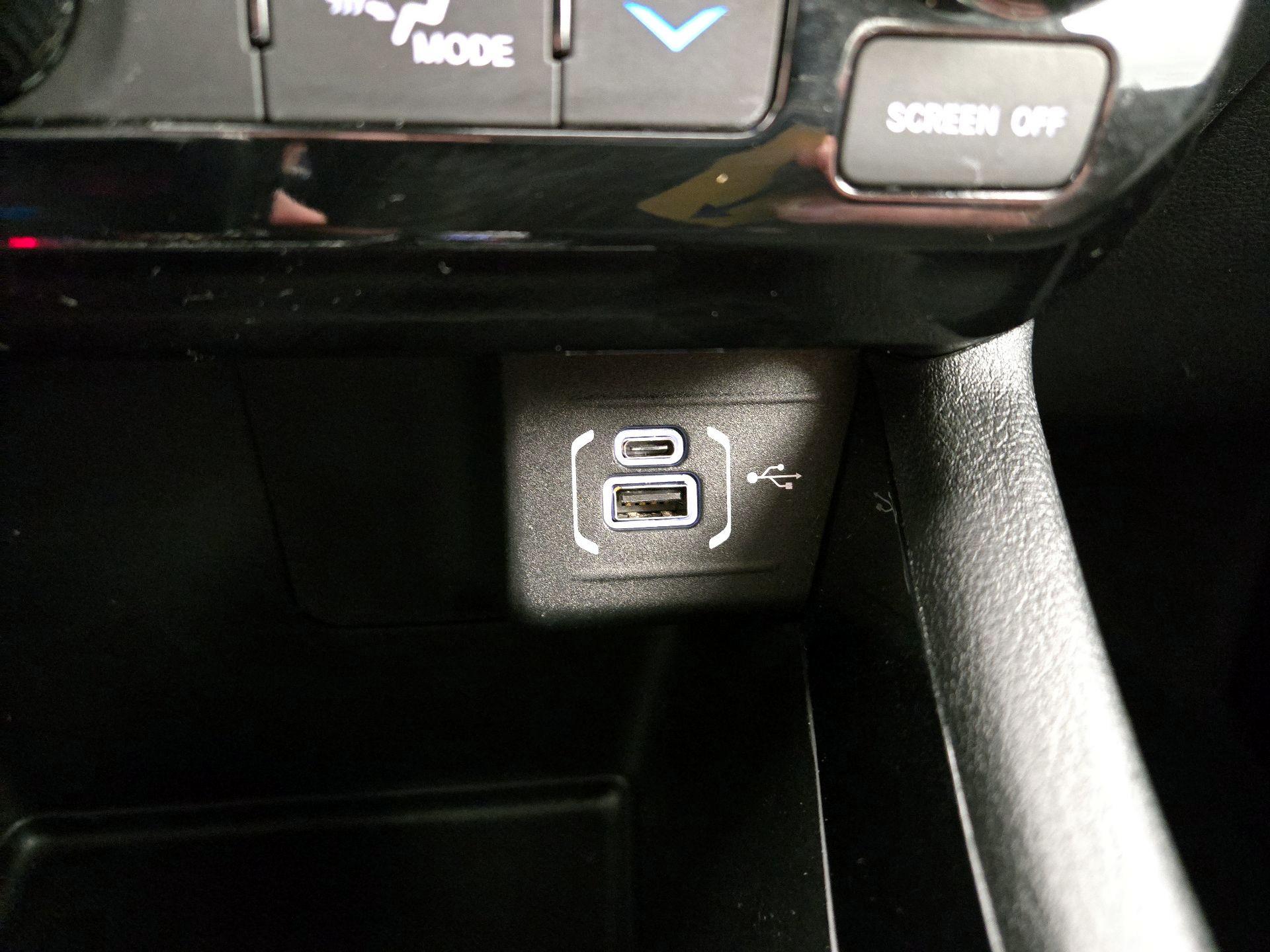 Thumbnail: 2022 Jeep Compass - 18