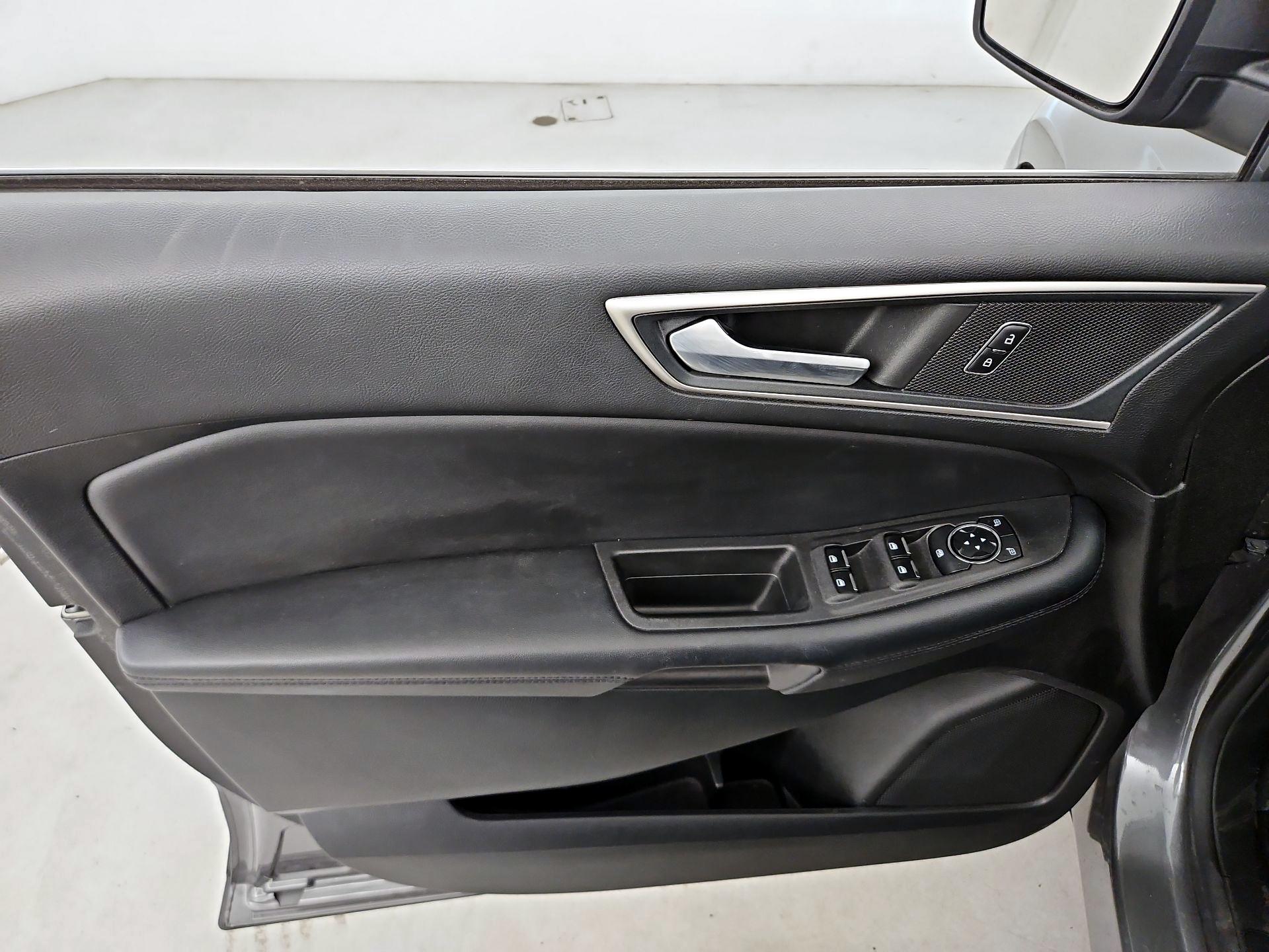 Thumbnail: 2023 Ford Edge - 12