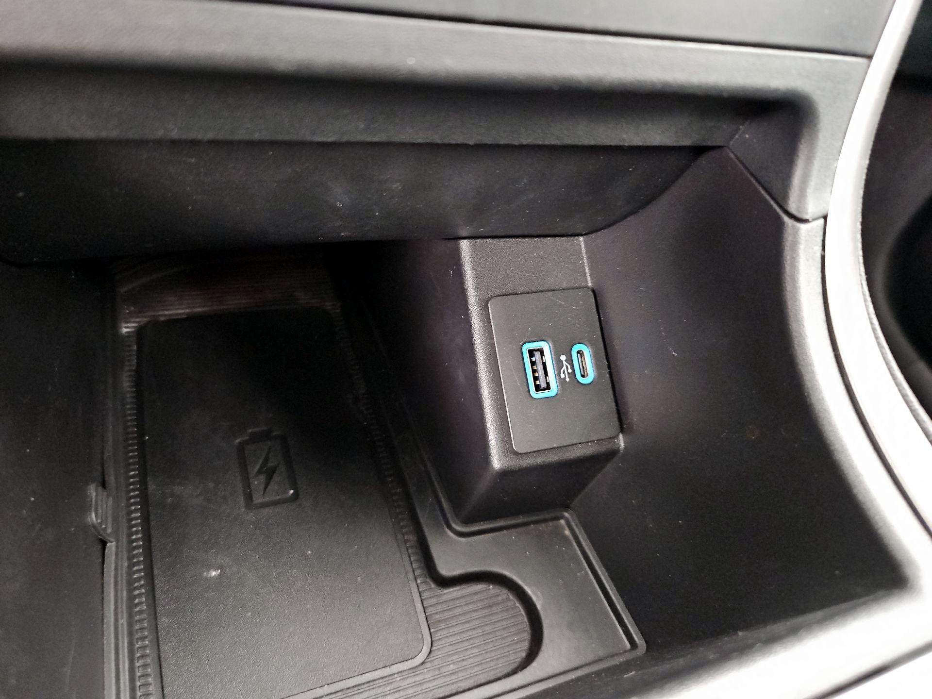 Thumbnail: 2023 Ford Edge - 18