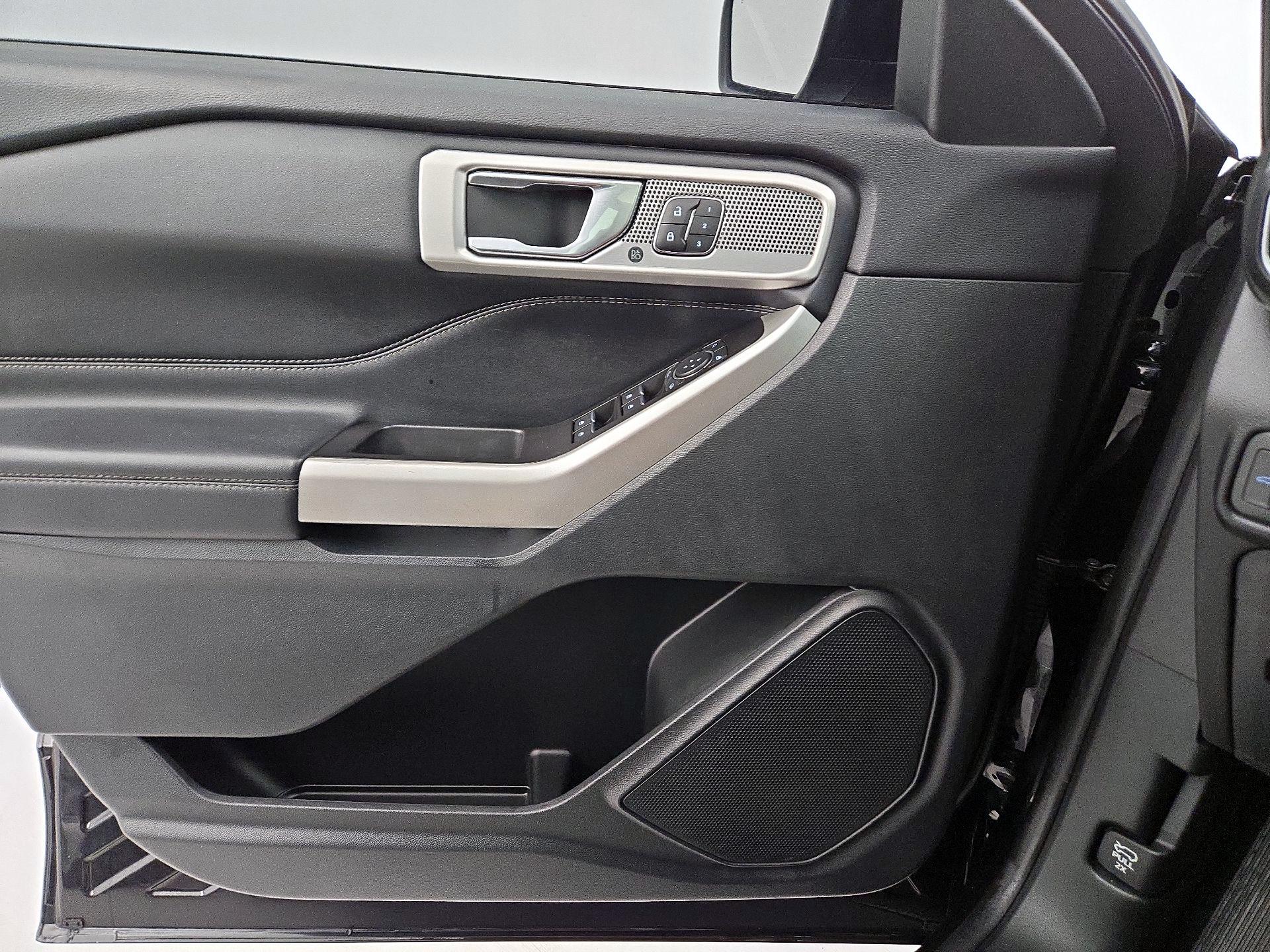 Thumbnail: 2022 Ford Explorer - 12