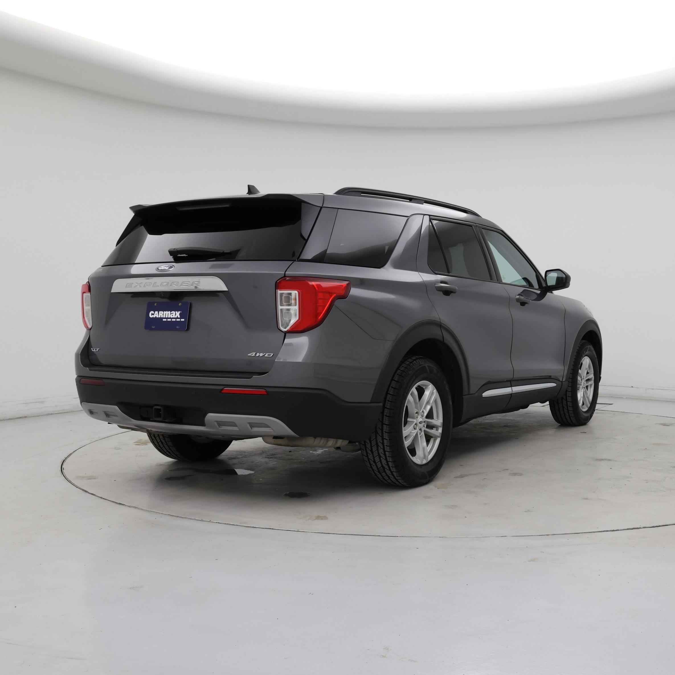 Thumbnail: 2022 Ford Explorer - 8