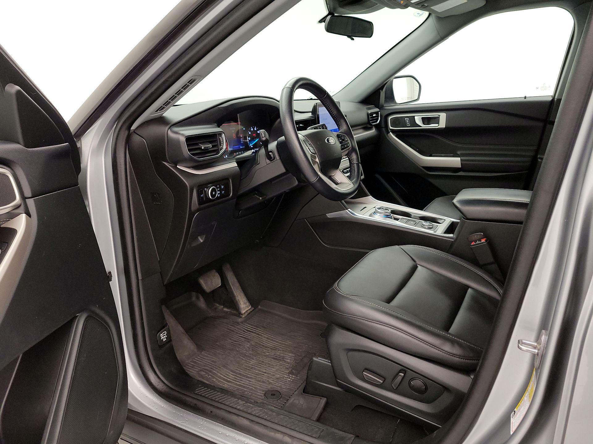 Thumbnail: 2023 Ford Explorer - 11