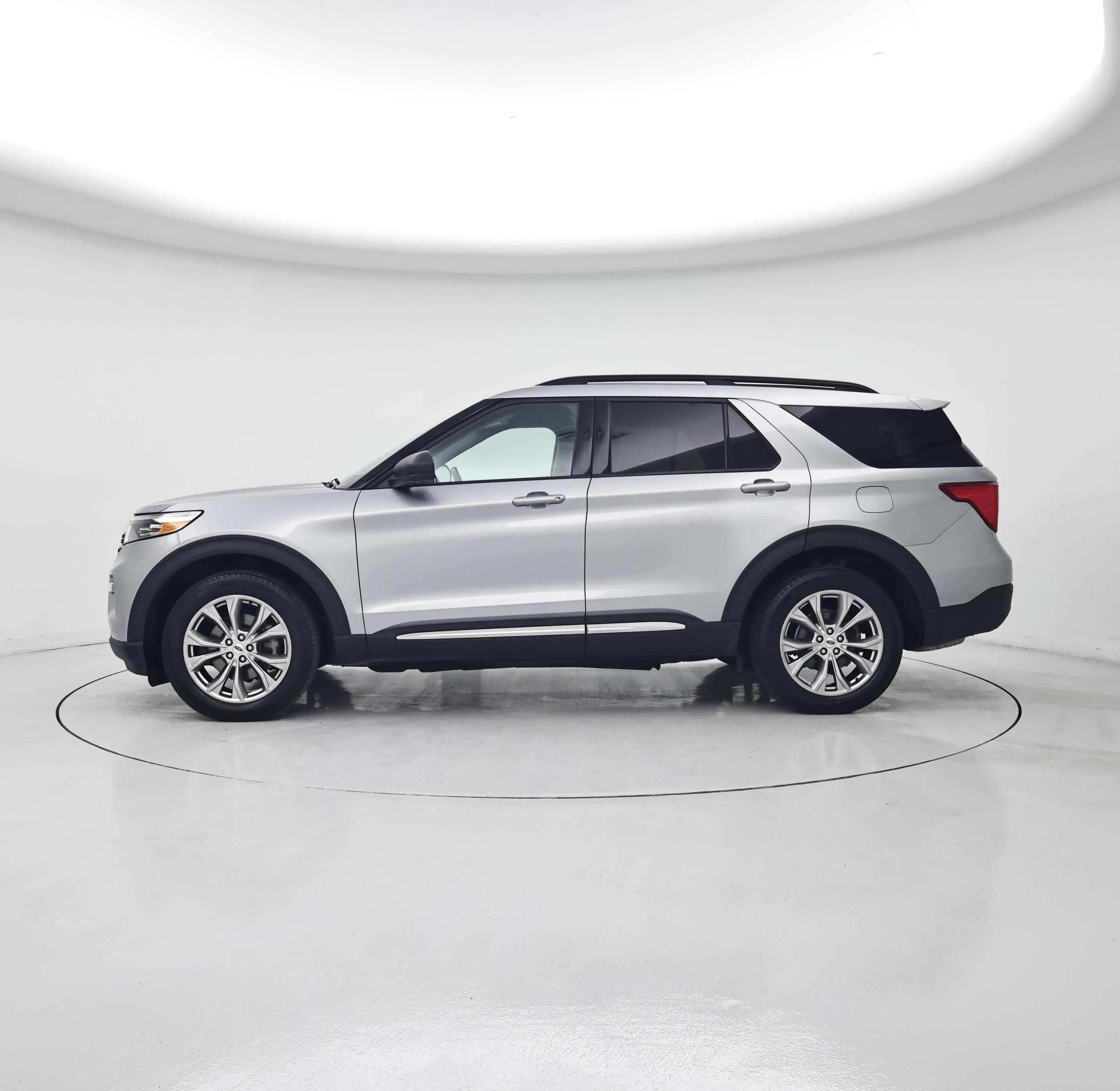 Thumbnail: 2023 Ford Explorer - 3