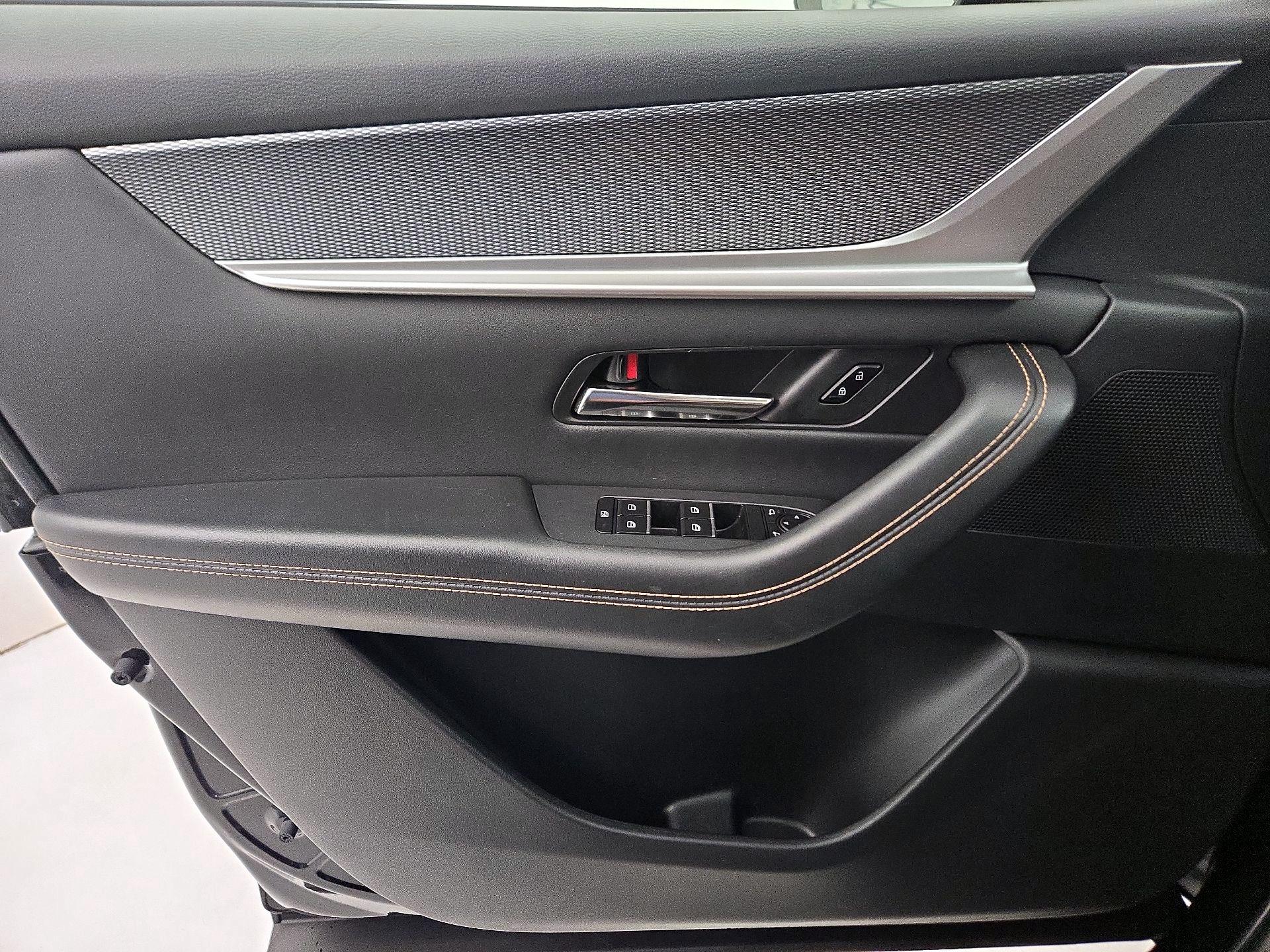 Thumbnail: 2025 Mazda CX-70 - 12