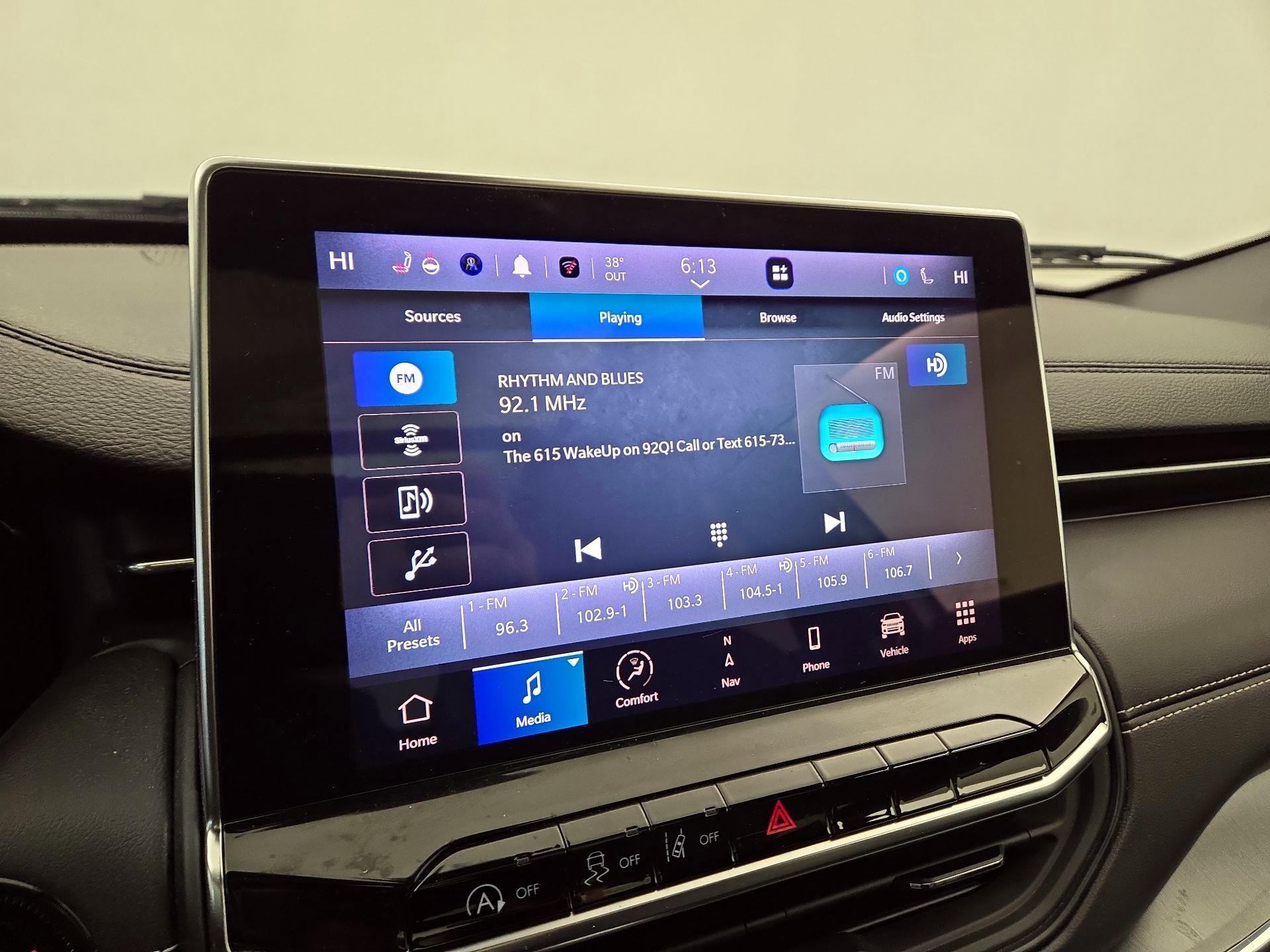 Thumbnail: 2022 Jeep Compass - 16