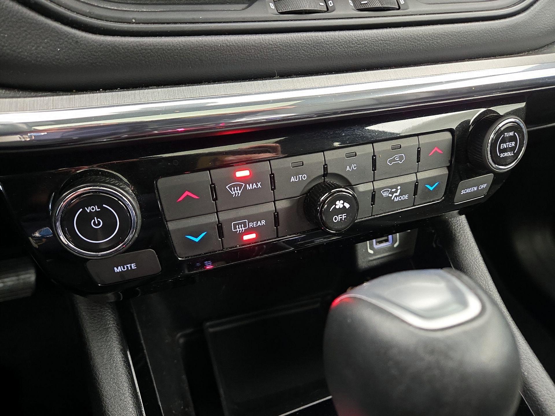 Thumbnail: 2022 Jeep Compass - 17