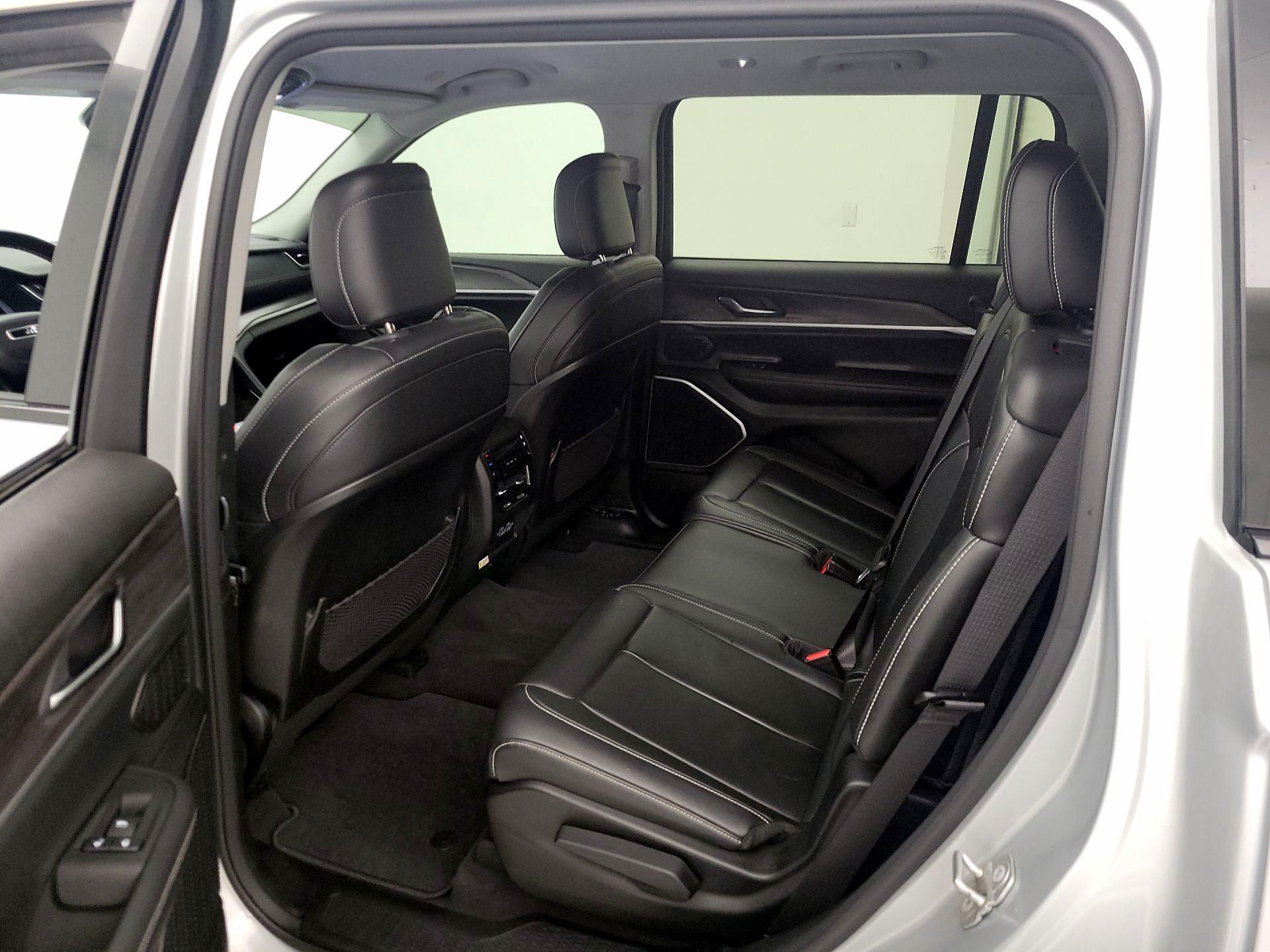 Thumbnail: 2021 Jeep Grand Cherokee L - 20