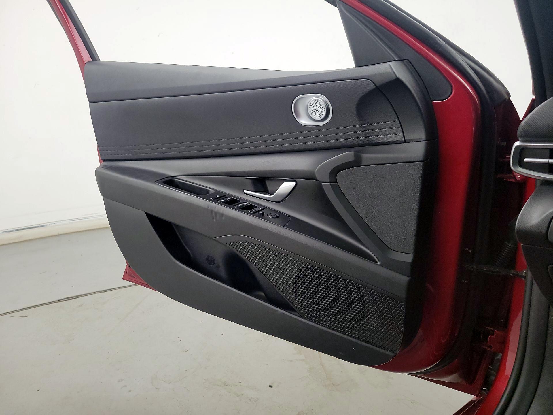 Thumbnail: 2023 Hyundai Elantra - 12