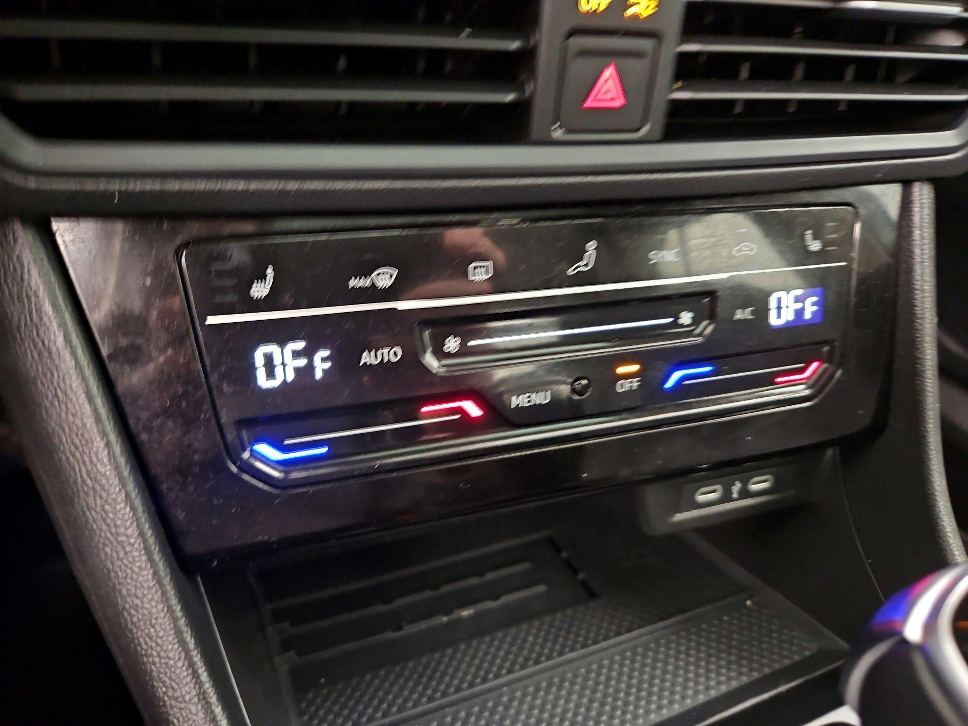 Thumbnail: 2025 Volkswagen Jetta - 16