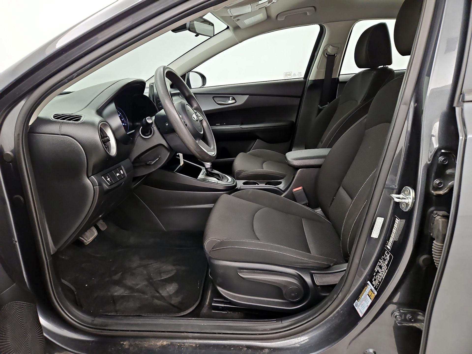 Thumbnail: 2021 Kia Forte - 11