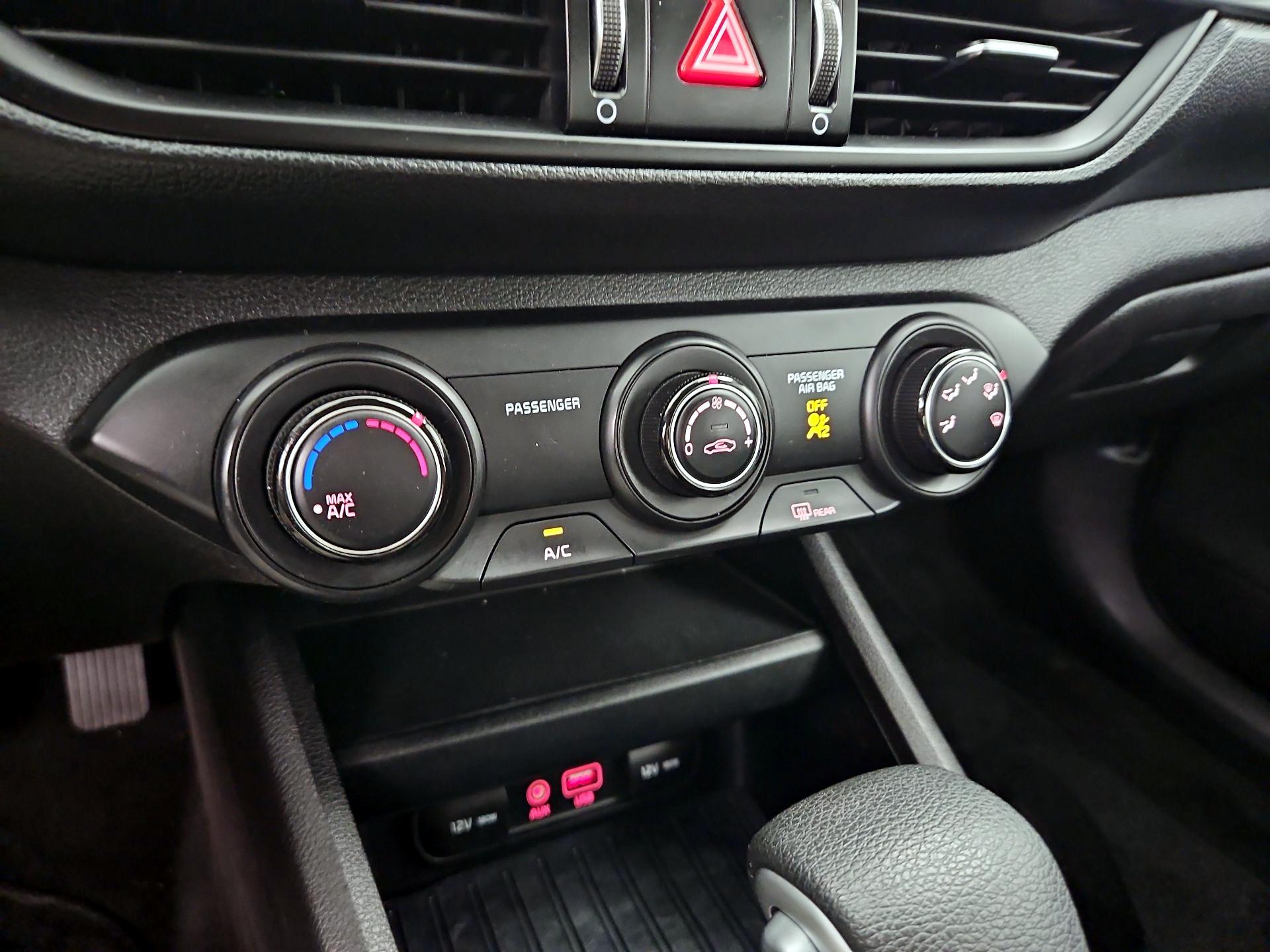 Thumbnail: 2021 Kia Forte - 16