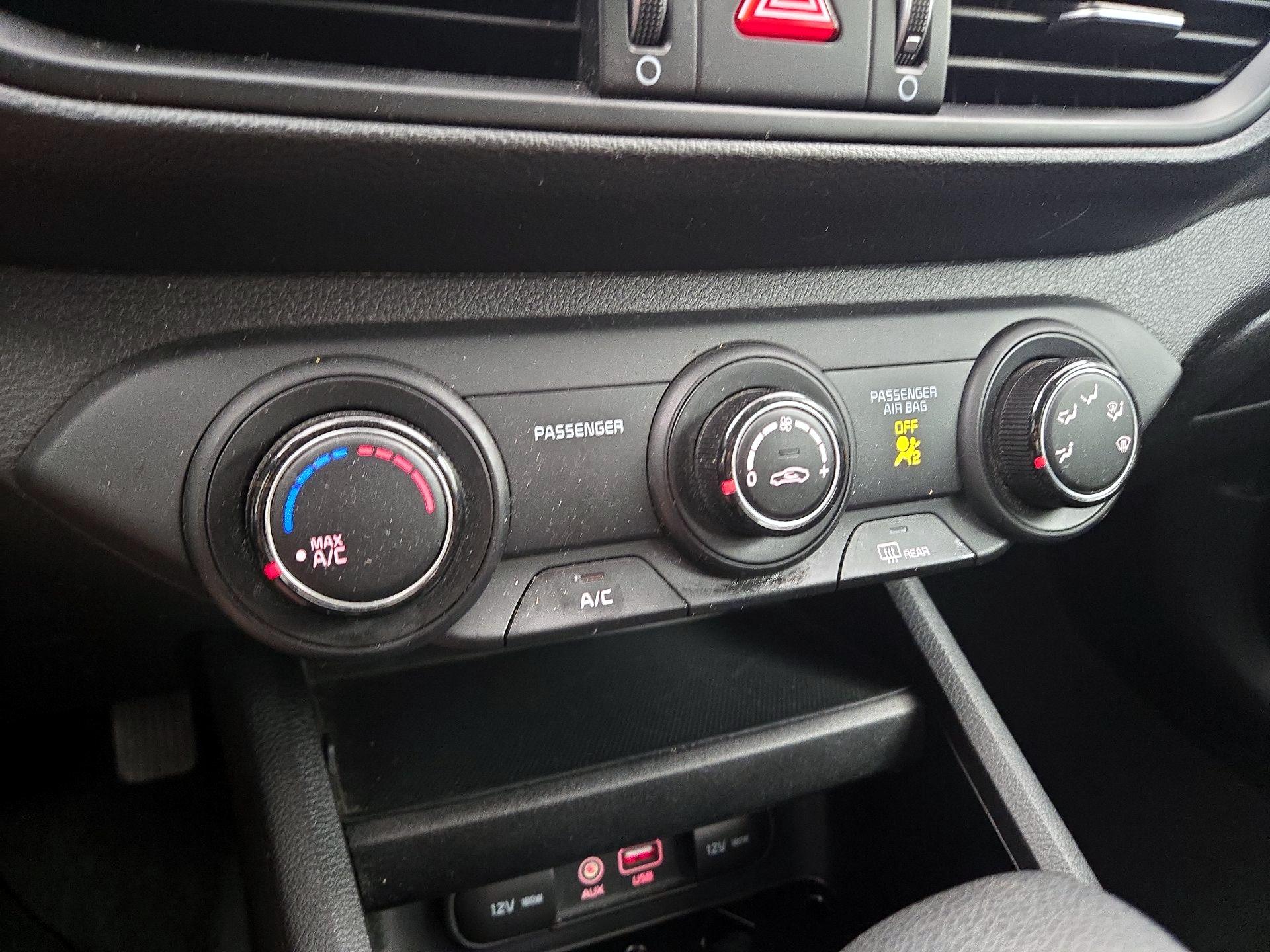 Thumbnail: 2020 Kia Forte - 16