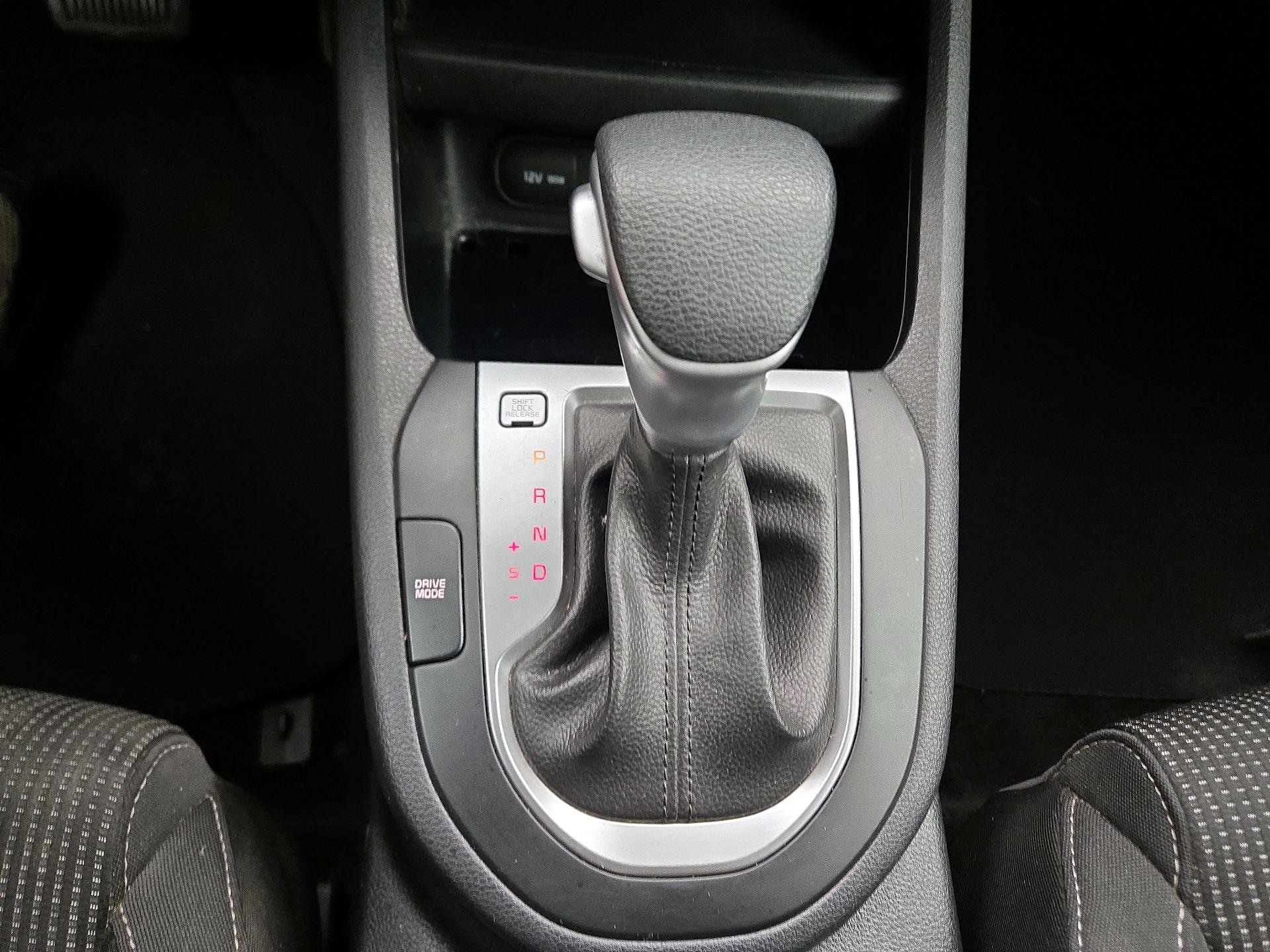 Thumbnail: 2020 Kia Forte - 17