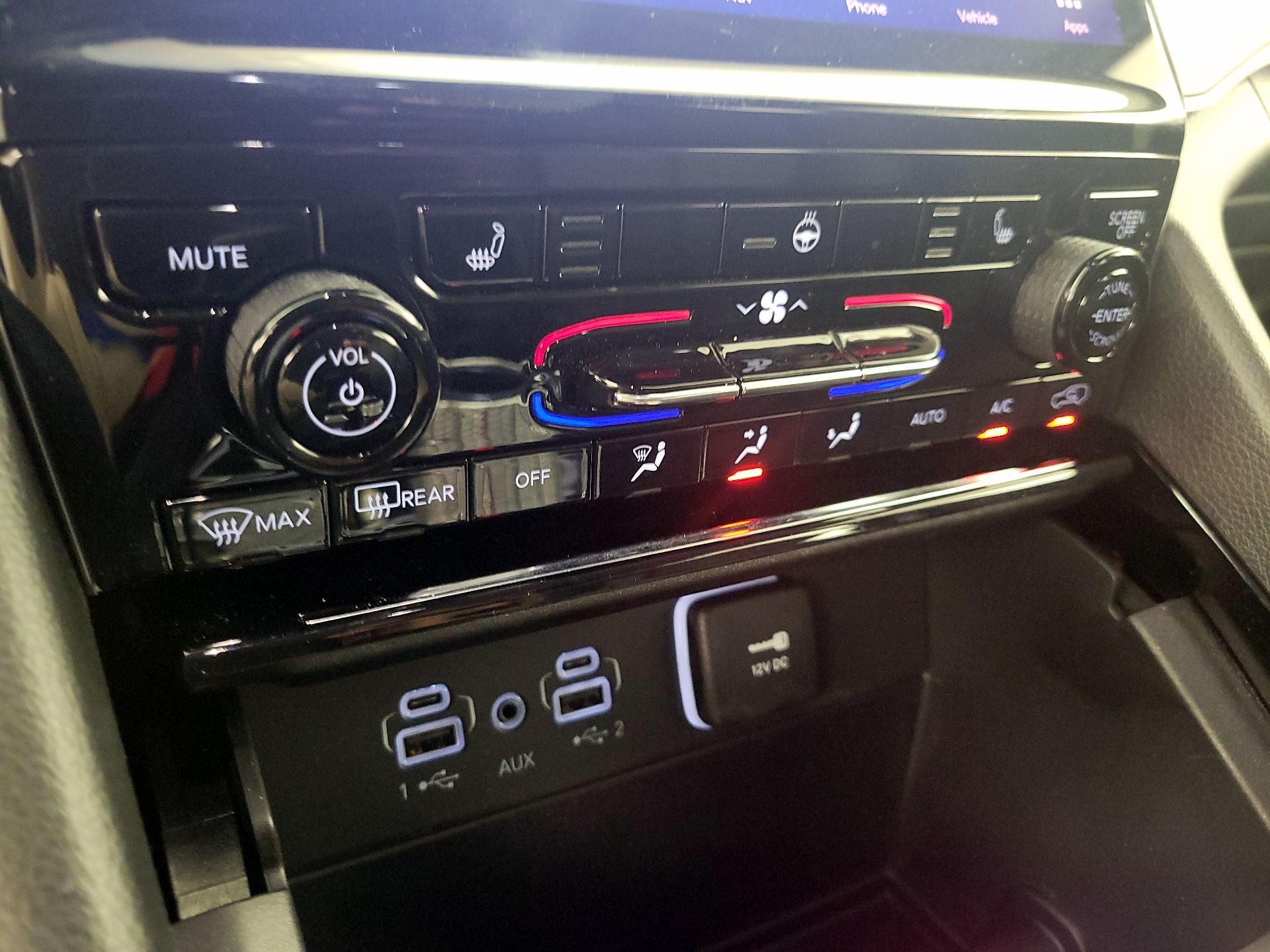 Thumbnail: 2023 Jeep Grand Cherokee - 17