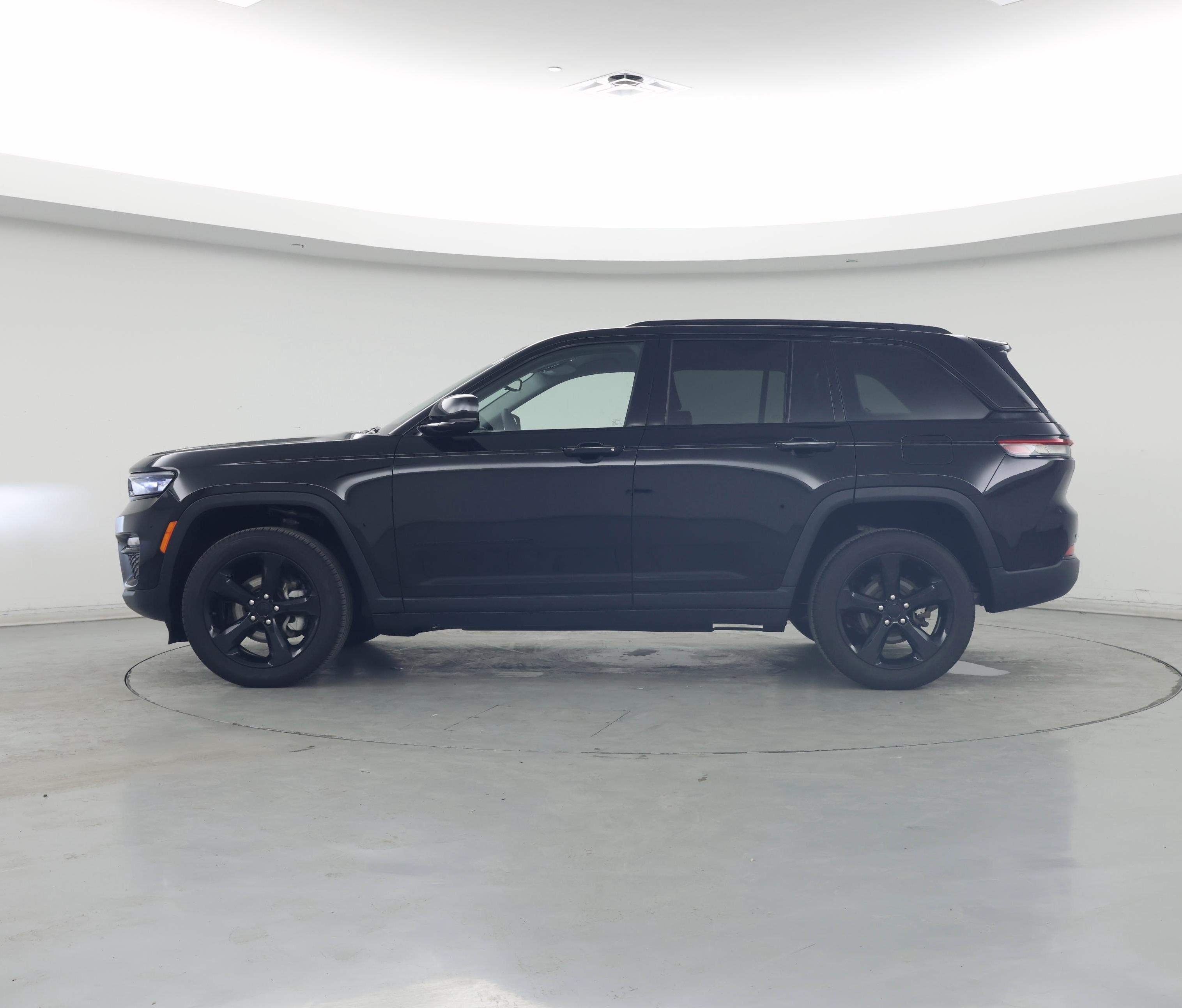 Thumbnail: 2023 Jeep Grand Cherokee - 3