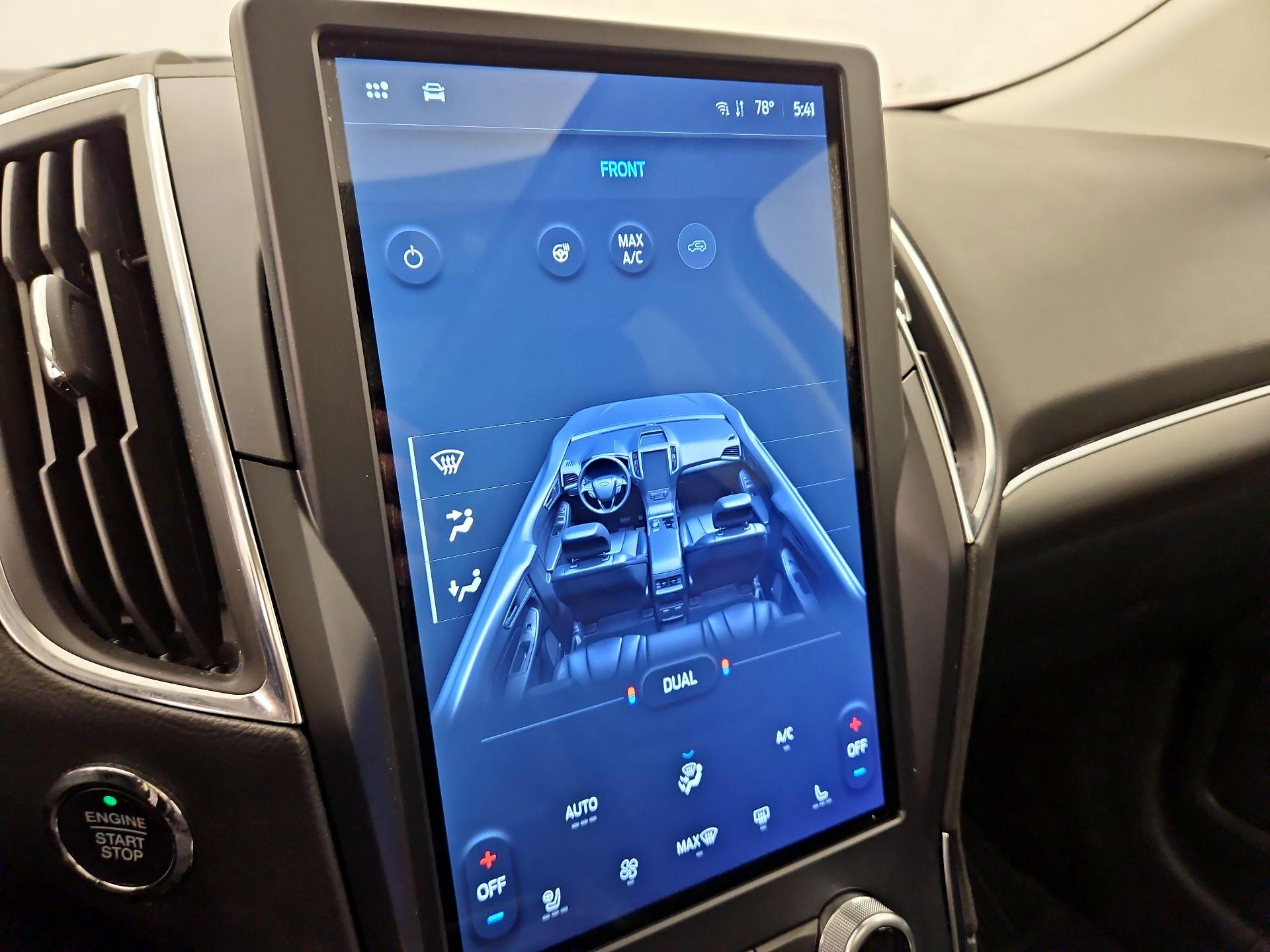 Thumbnail: 2022 Ford Edge - 16