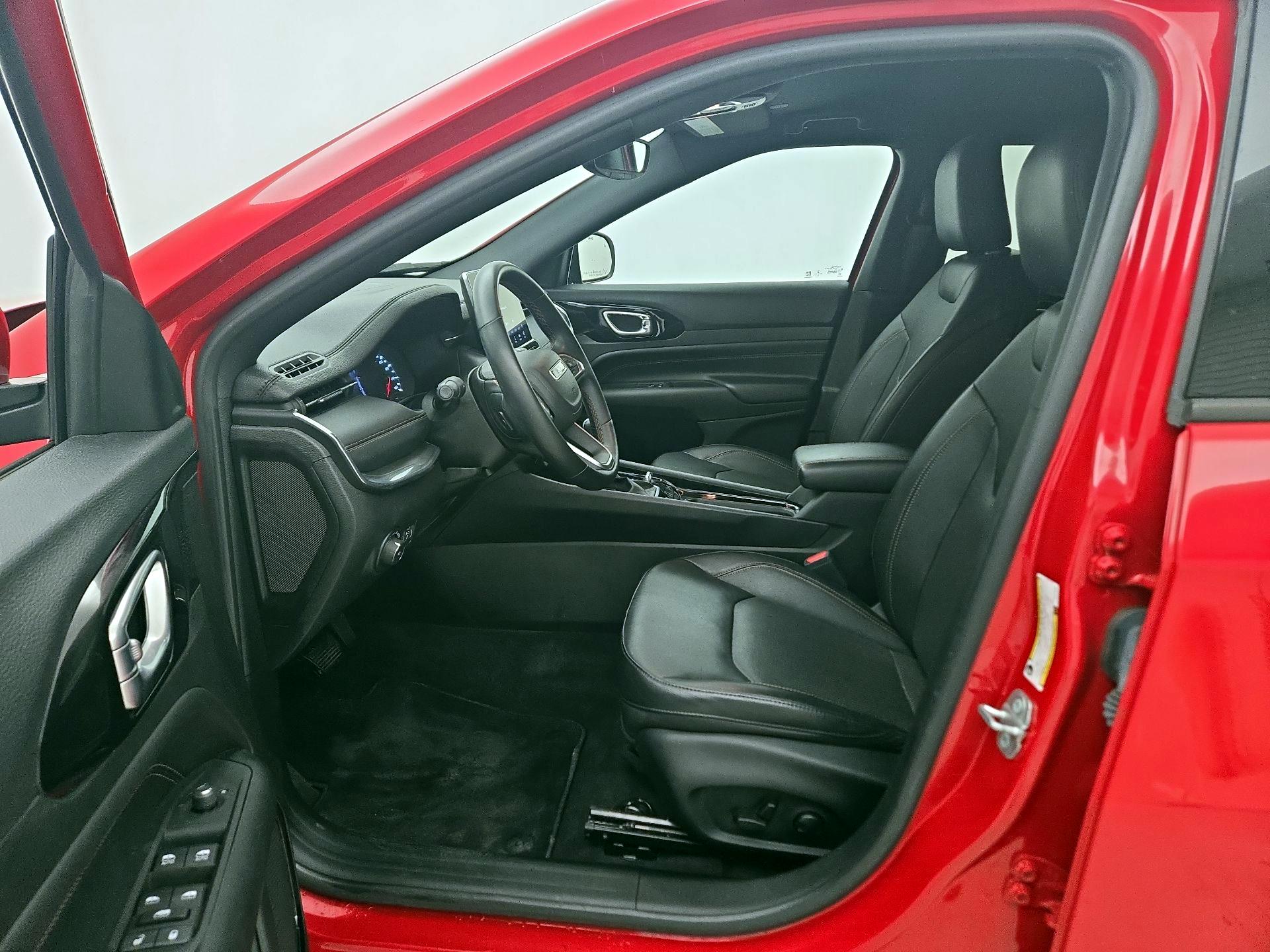 Thumbnail: 2022 Jeep Compass - 11