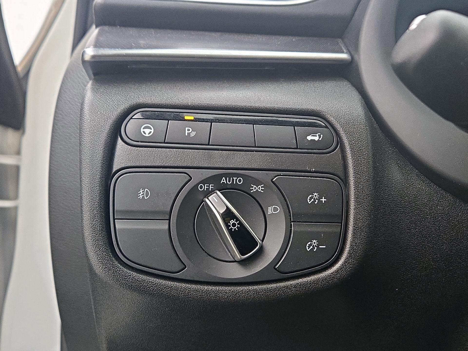 Thumbnail: 2023 INFINITI QX55 - 13