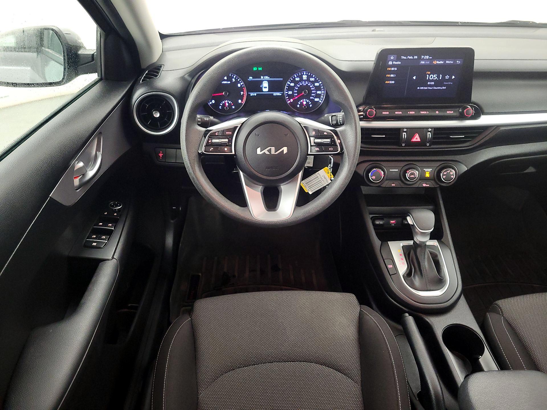 Thumbnail: 2023 Kia Forte - 10