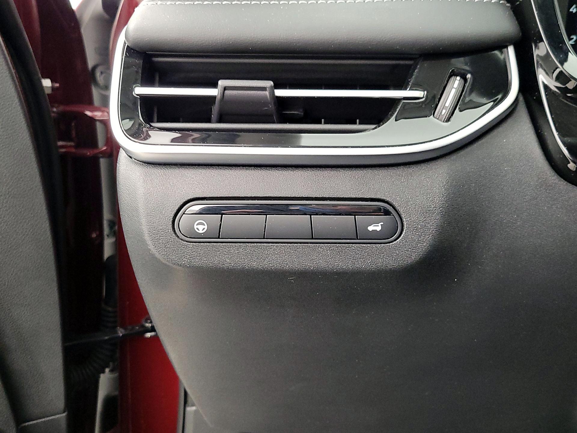 Thumbnail: 2023 INFINITI QX60 - 13