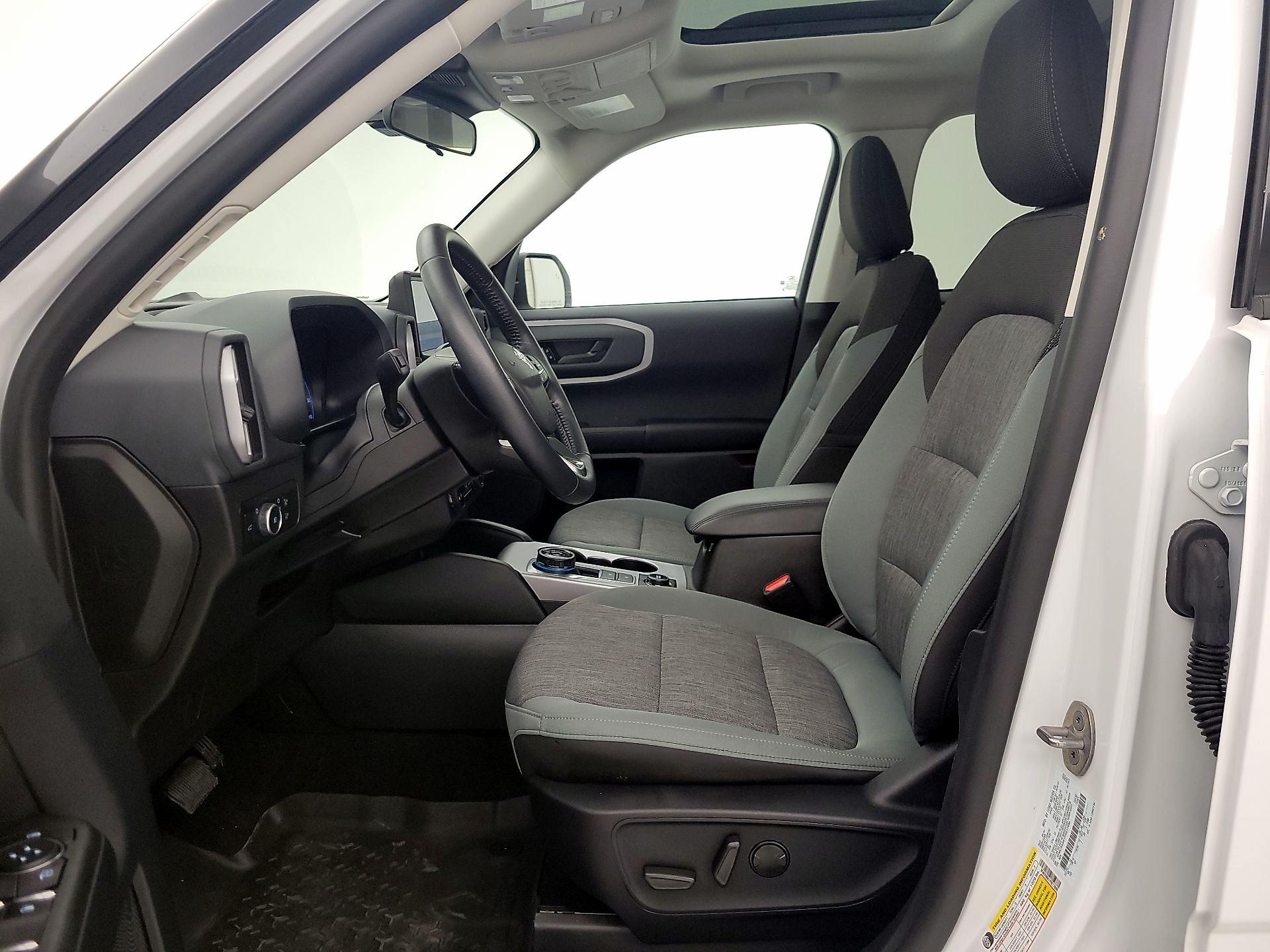 Thumbnail: 2023 Ford Bronco Sport - 11