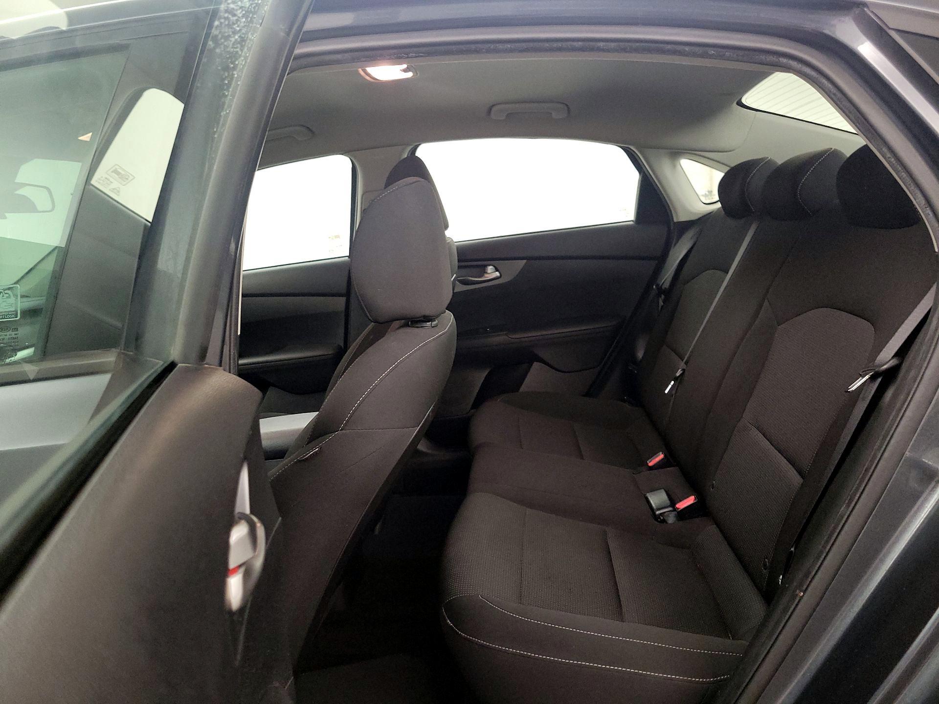 Thumbnail: 2021 Kia Forte - 19