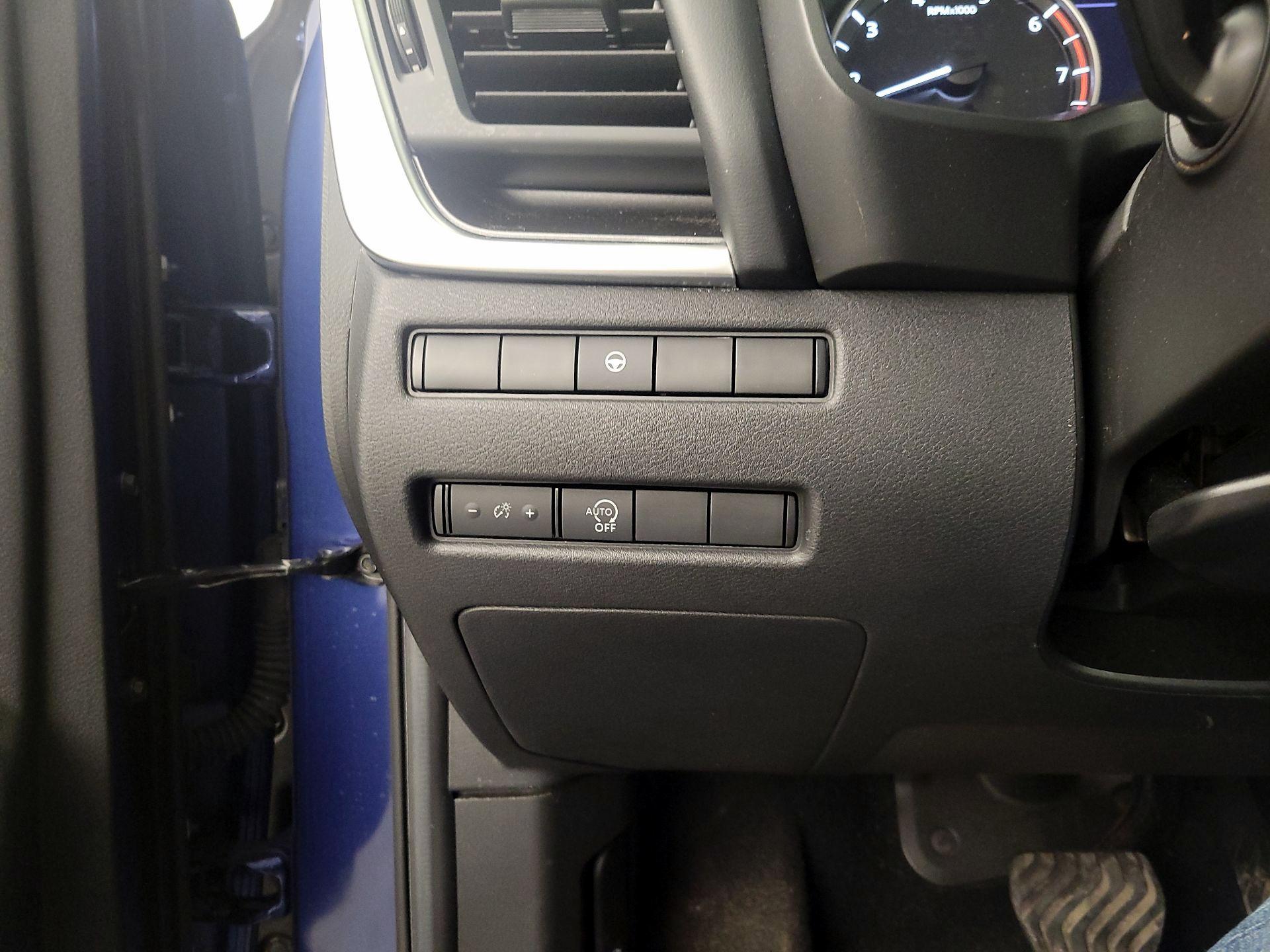 Thumbnail: 2023 Nissan Rogue - 13