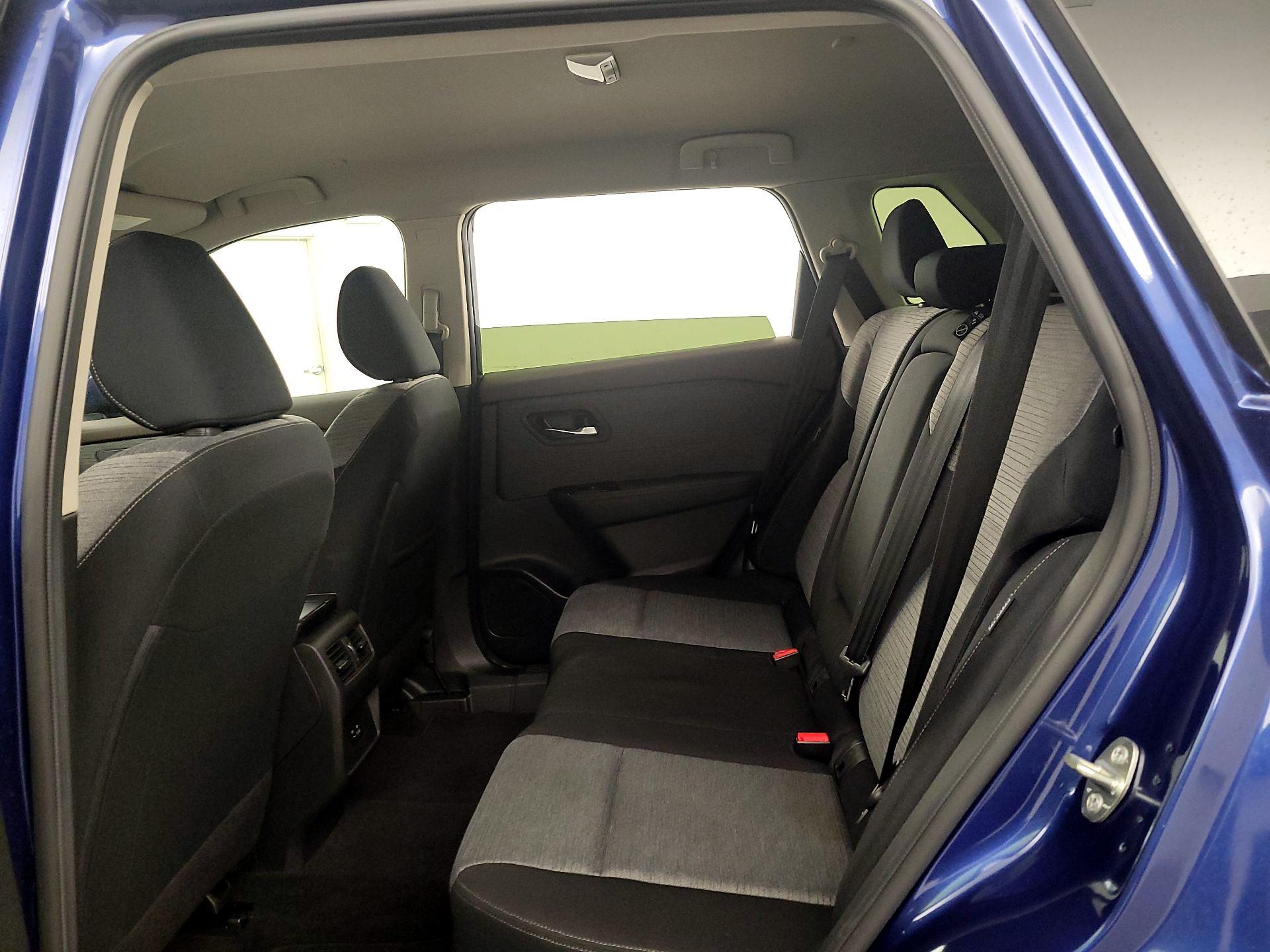 Thumbnail: 2023 Nissan Rogue - 19