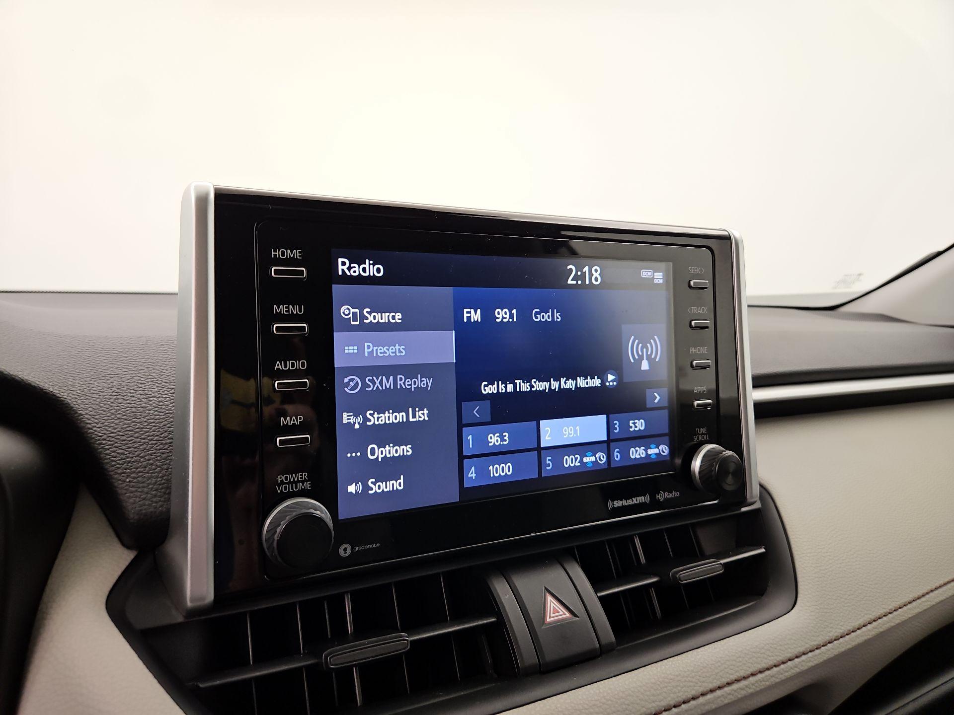 Thumbnail: 2020 Toyota RAV4 - 16