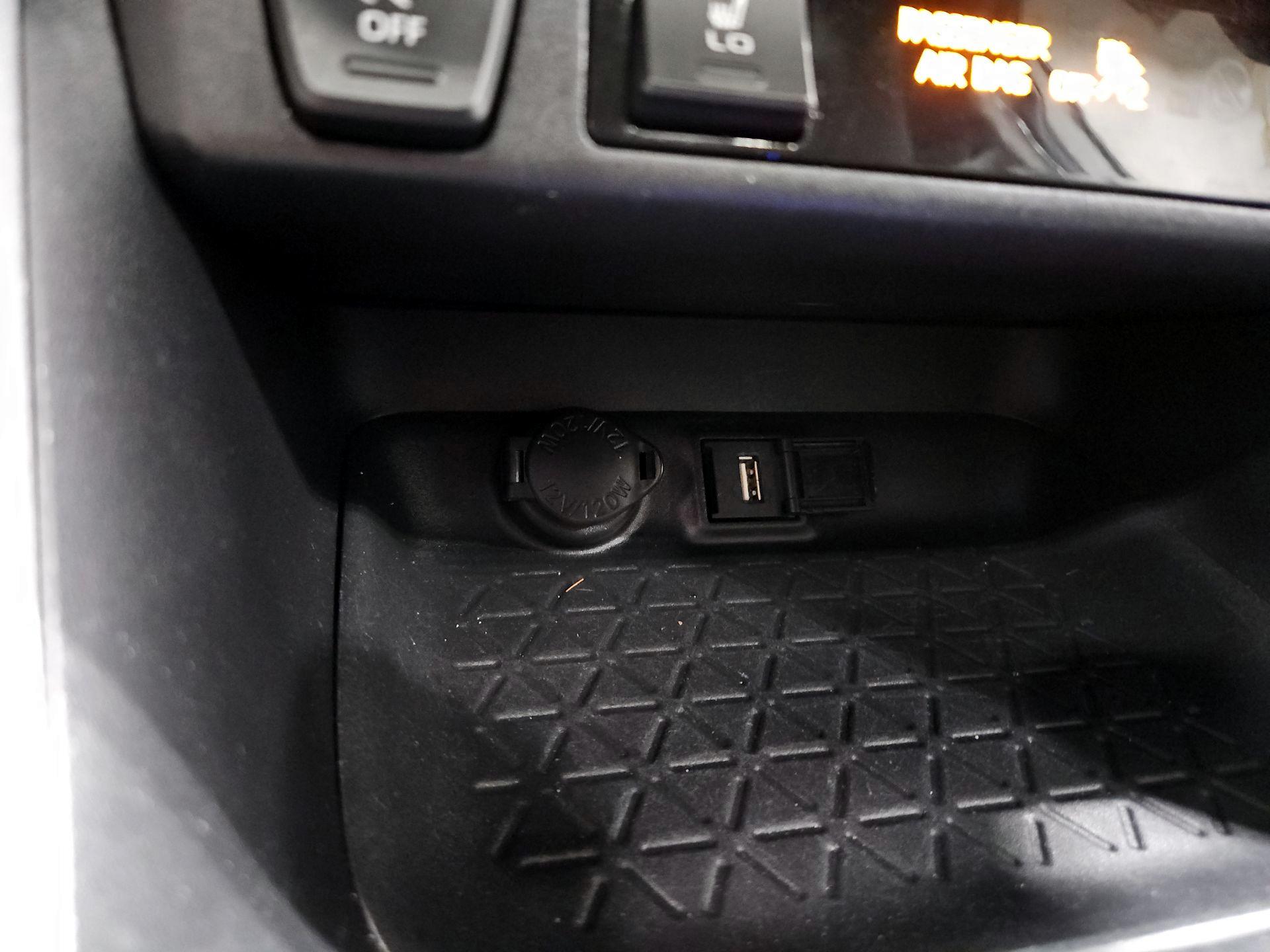 Thumbnail: 2020 Toyota RAV4 - 19