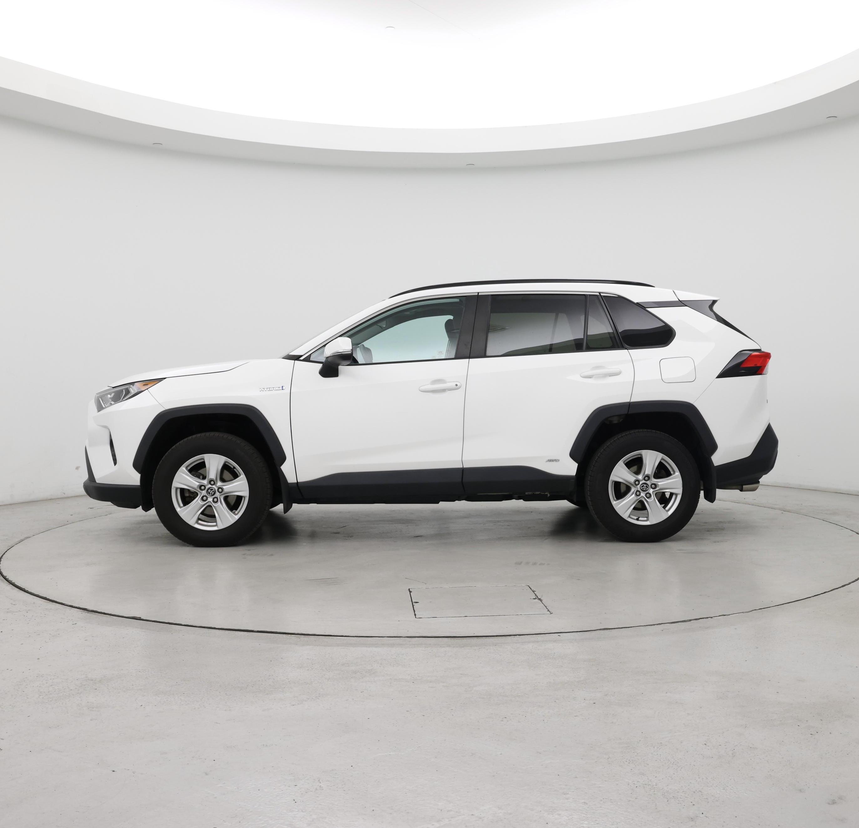 Thumbnail: 2020 Toyota RAV4 - 3