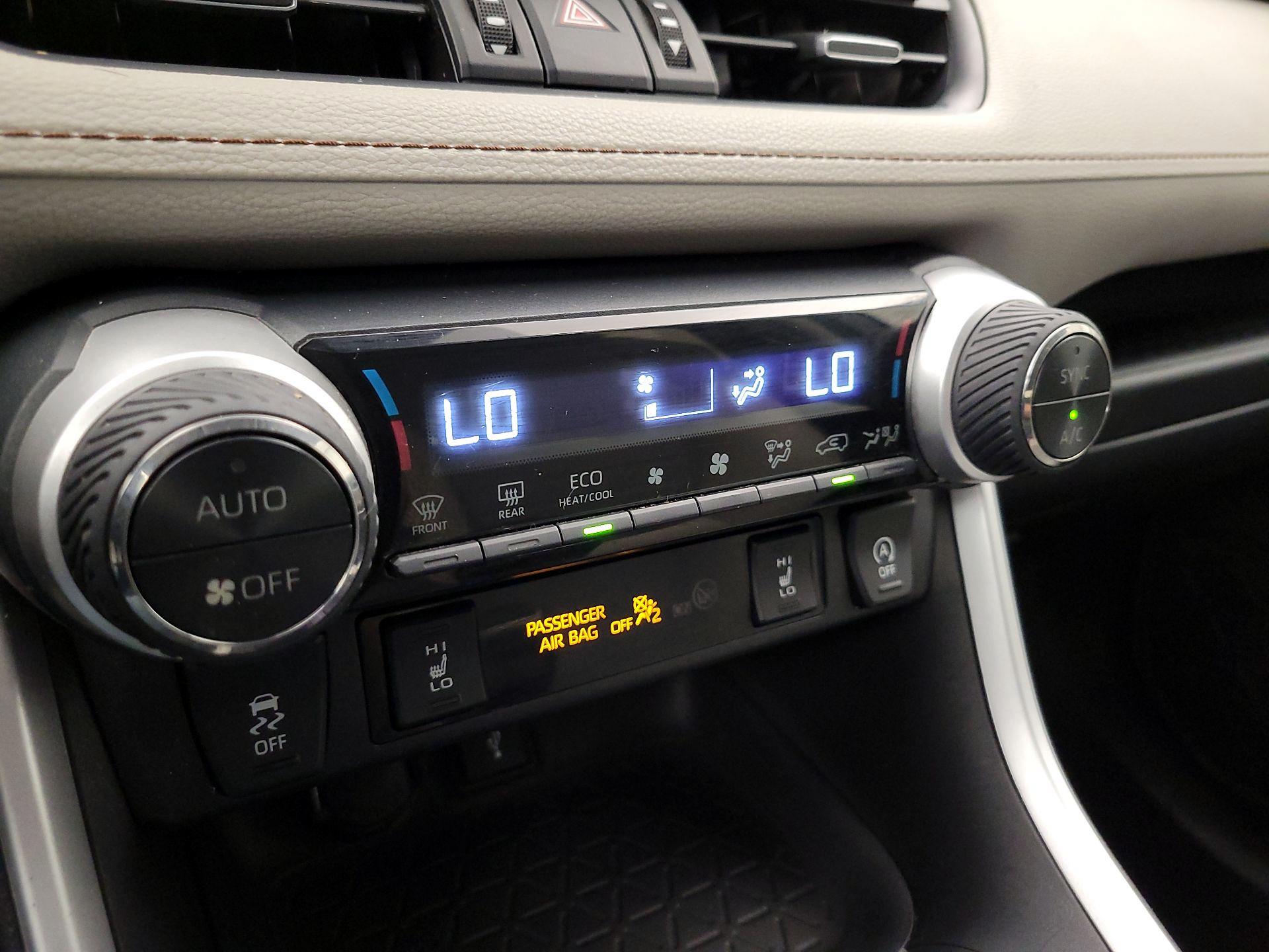 Thumbnail: 2021 Toyota RAV4 - 16