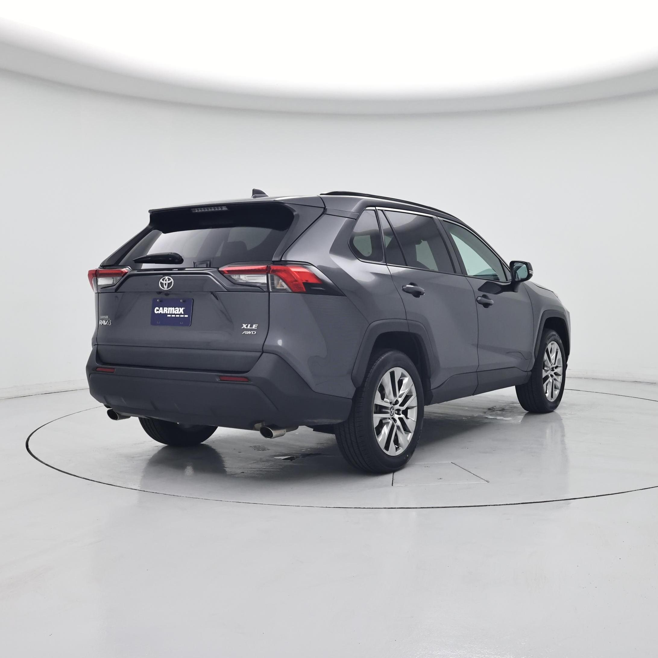 Thumbnail: 2021 Toyota RAV4 - 8