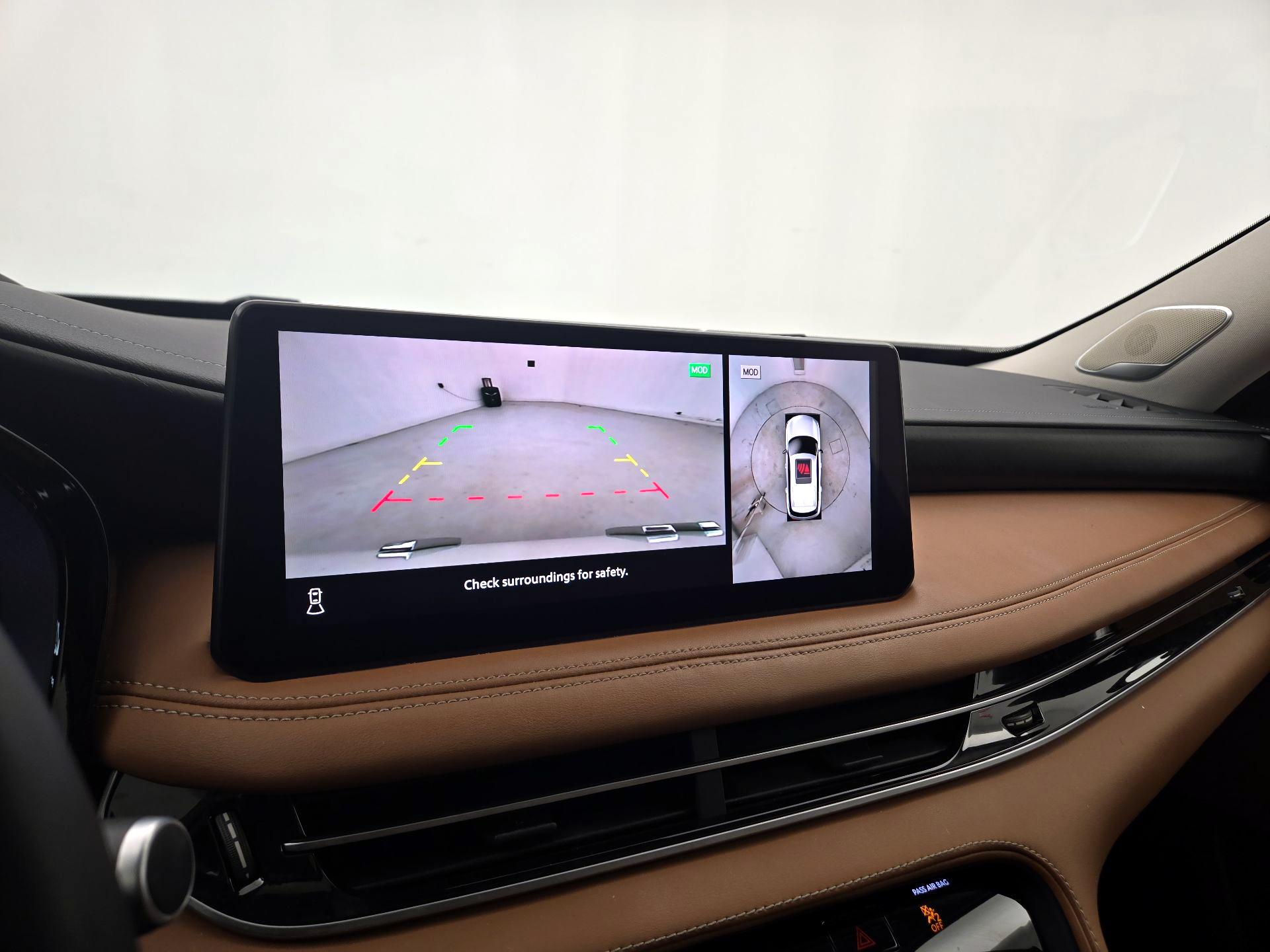 Thumbnail: 2023 INFINITI QX60 - 14