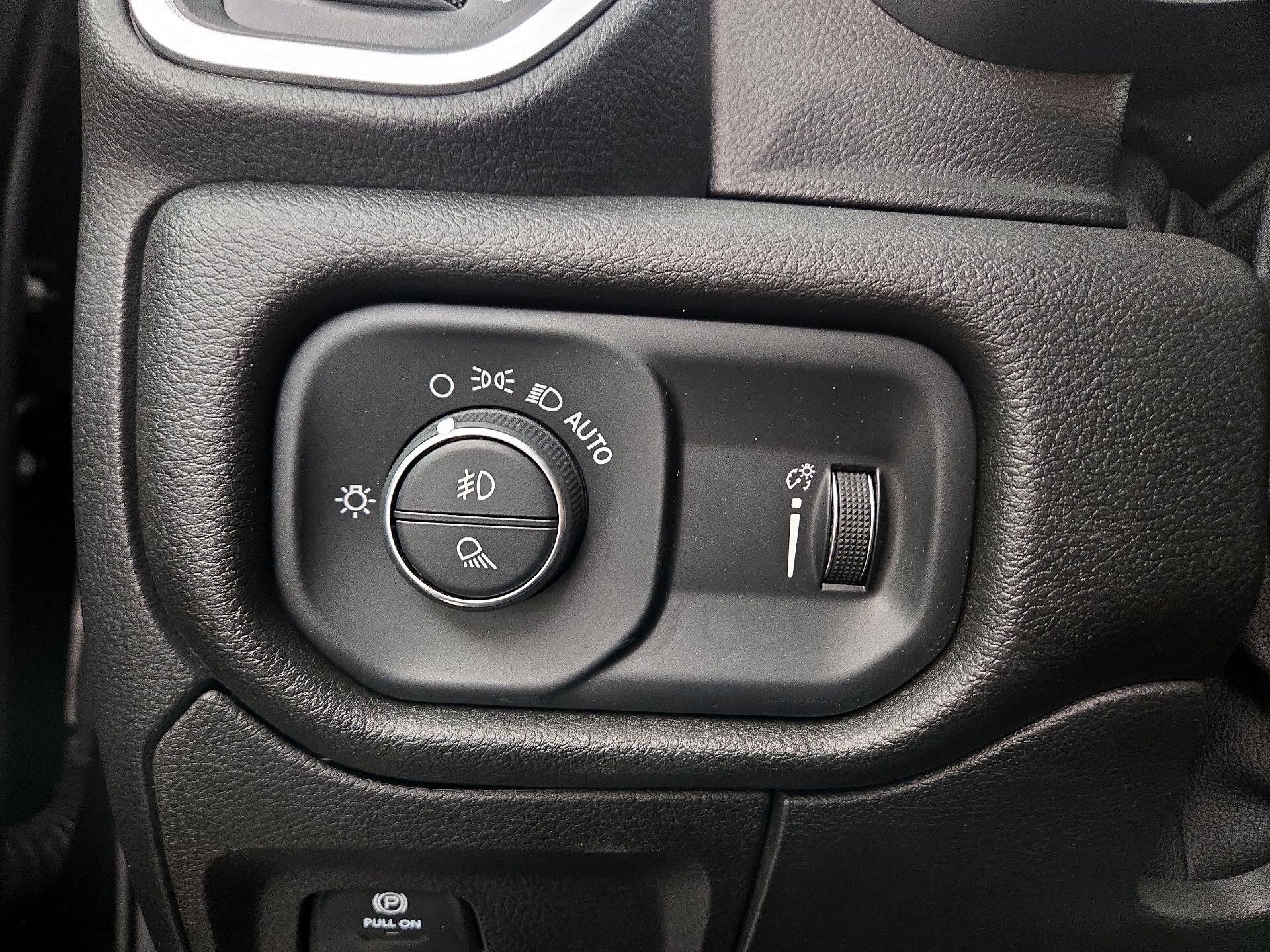 Thumbnail: 2021 RAM 1500 - 13