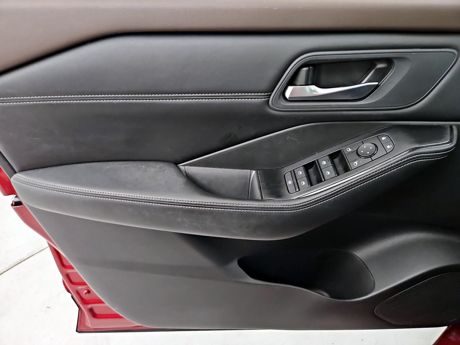 Thumbnail: 2023 Nissan Rogue - 12