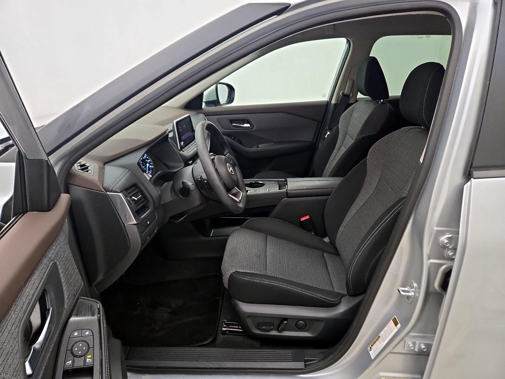 Thumbnail: 2023 Nissan Rogue - 11