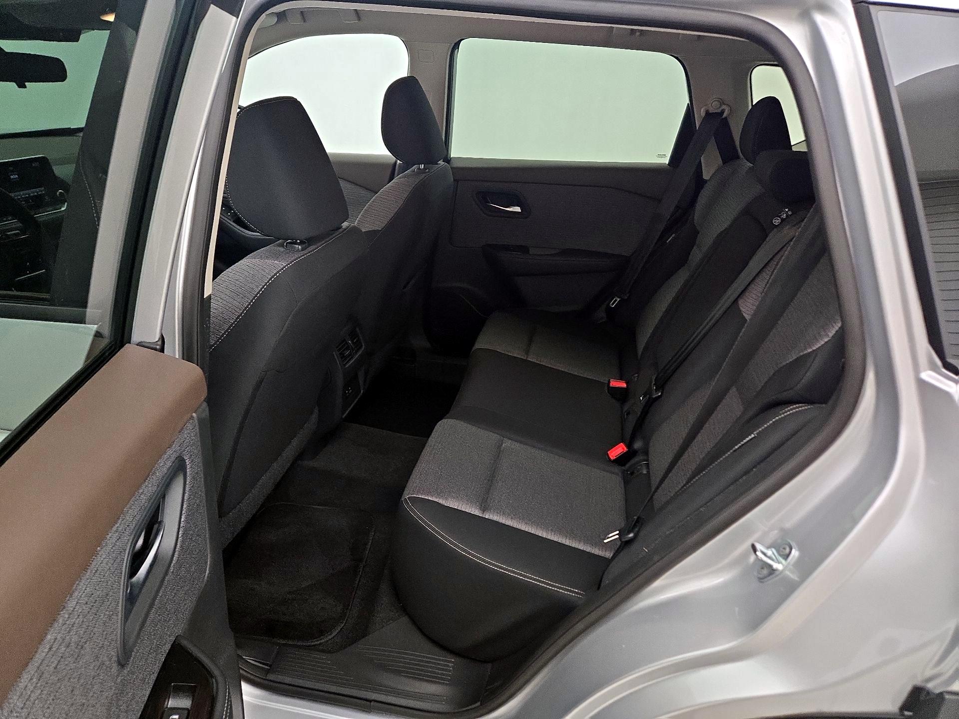 Thumbnail: 2023 Nissan Rogue - 19