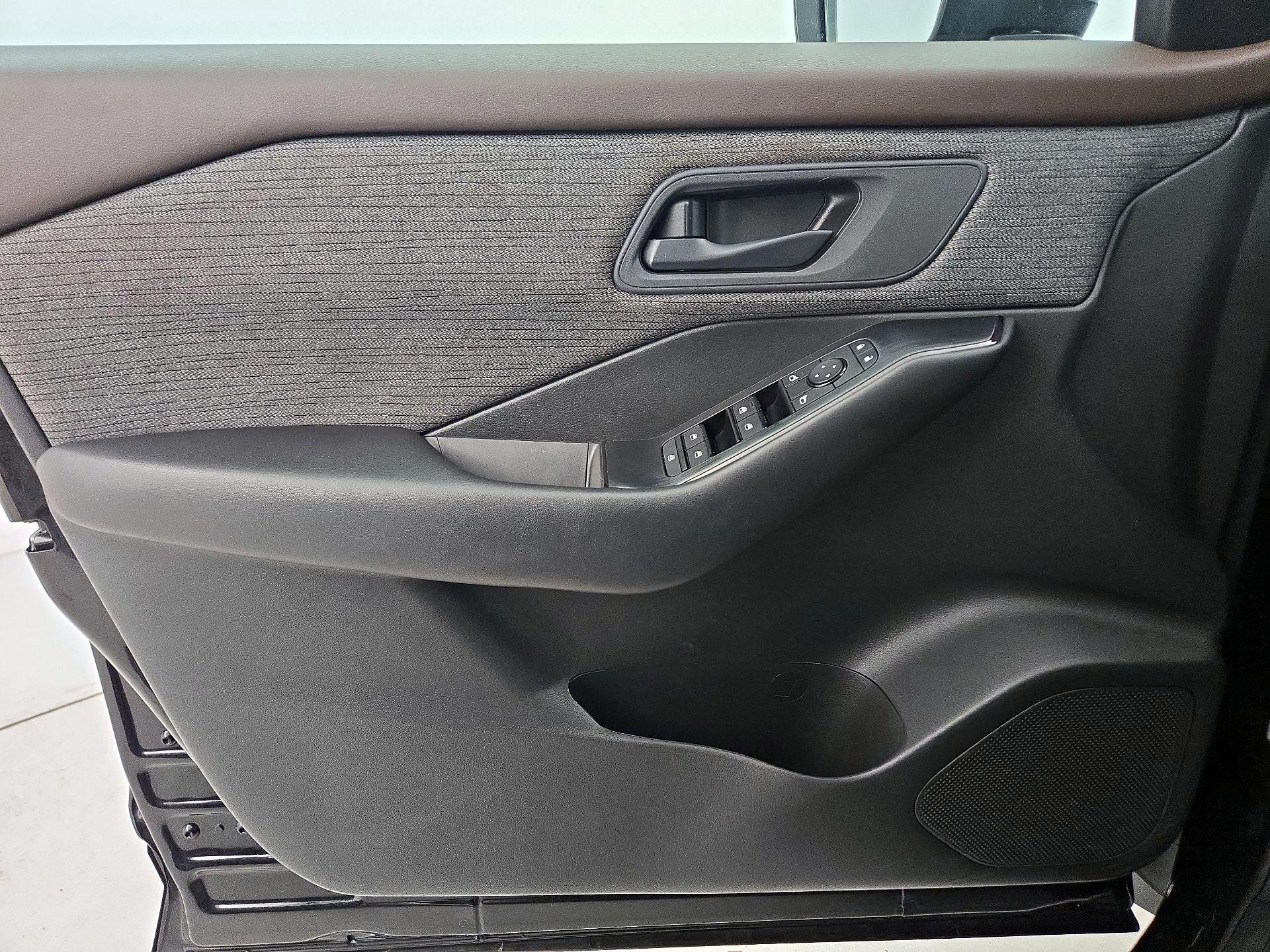 Thumbnail: 2023 Nissan Rogue - 12